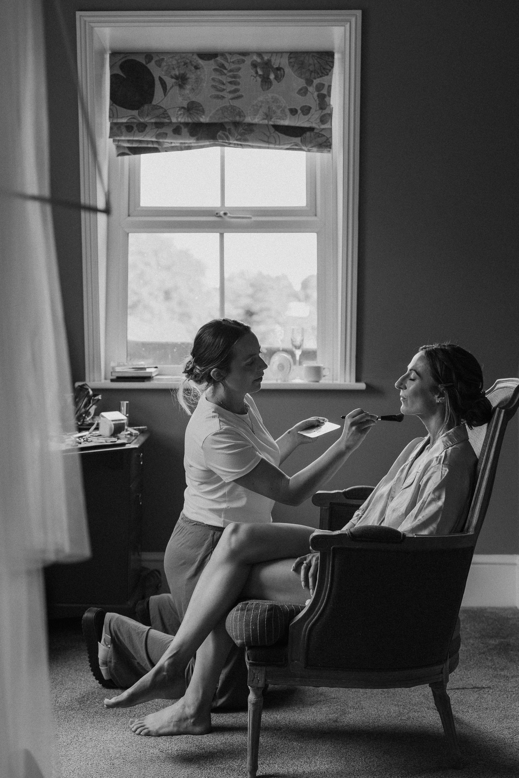 17 hampshire-documentary-wedding-photographer-falconhurst-kent-.jpg