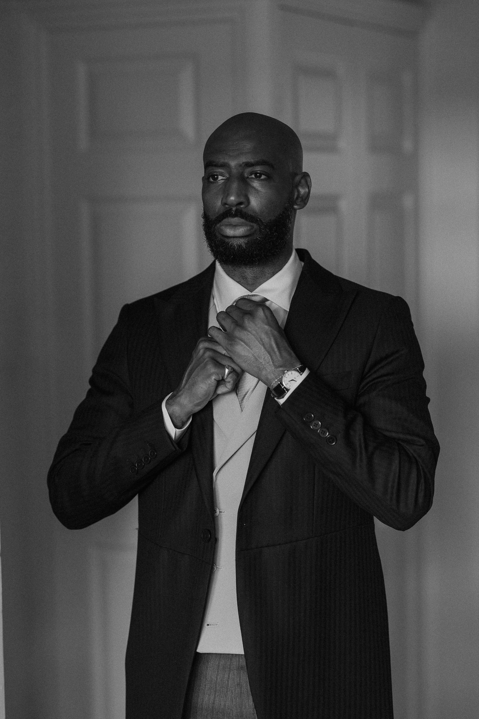 14 surrey-documentary-wedding-photographer-ashdown-park-east-grinstead-.jpg