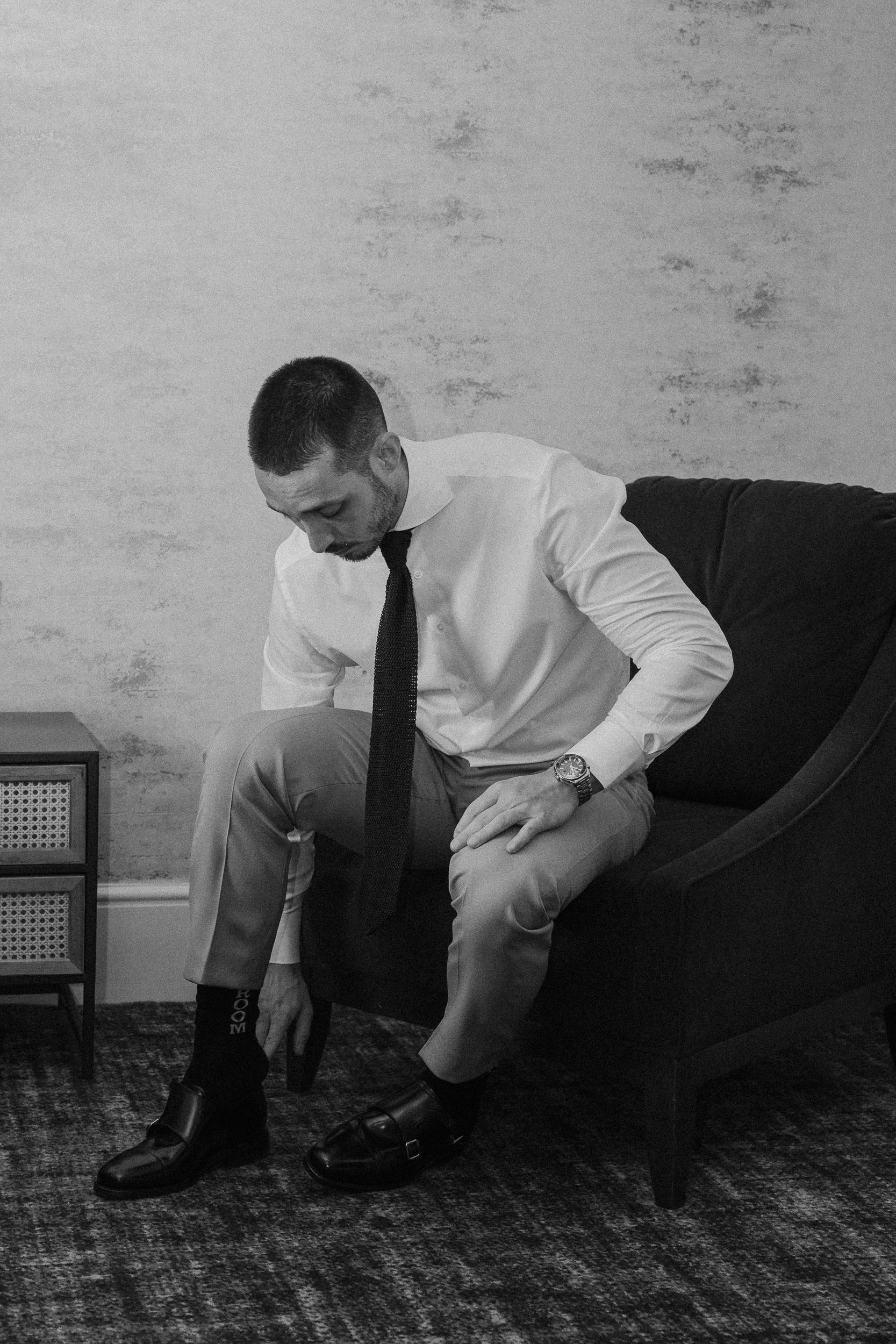 8 hampshire-documentary-wedding-photographer-falconhurst-kent-.jpg