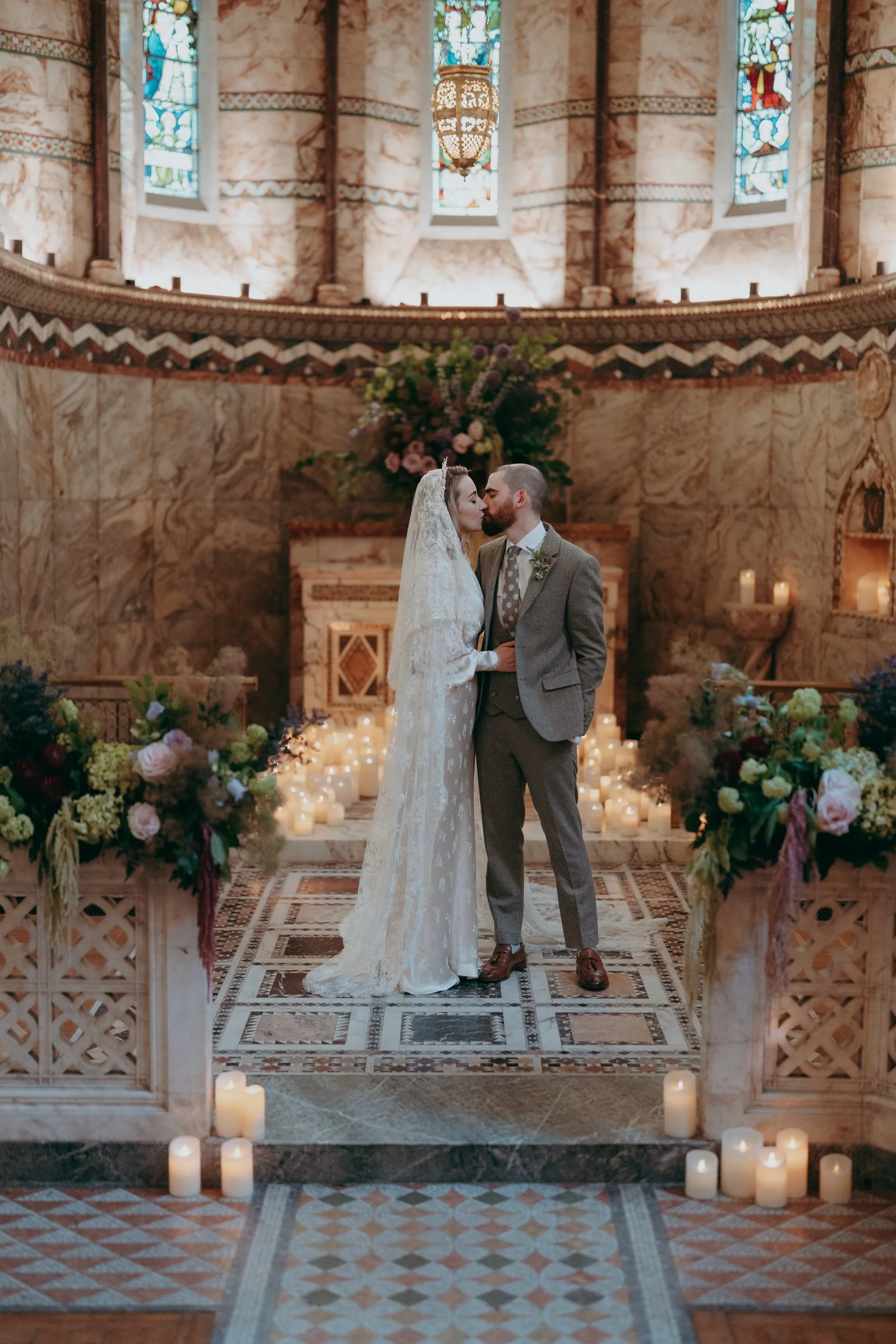 67  london-documentary-wedding-photographer-fitzrovia-chapel-the-globe-swan-south-bank-.jpg