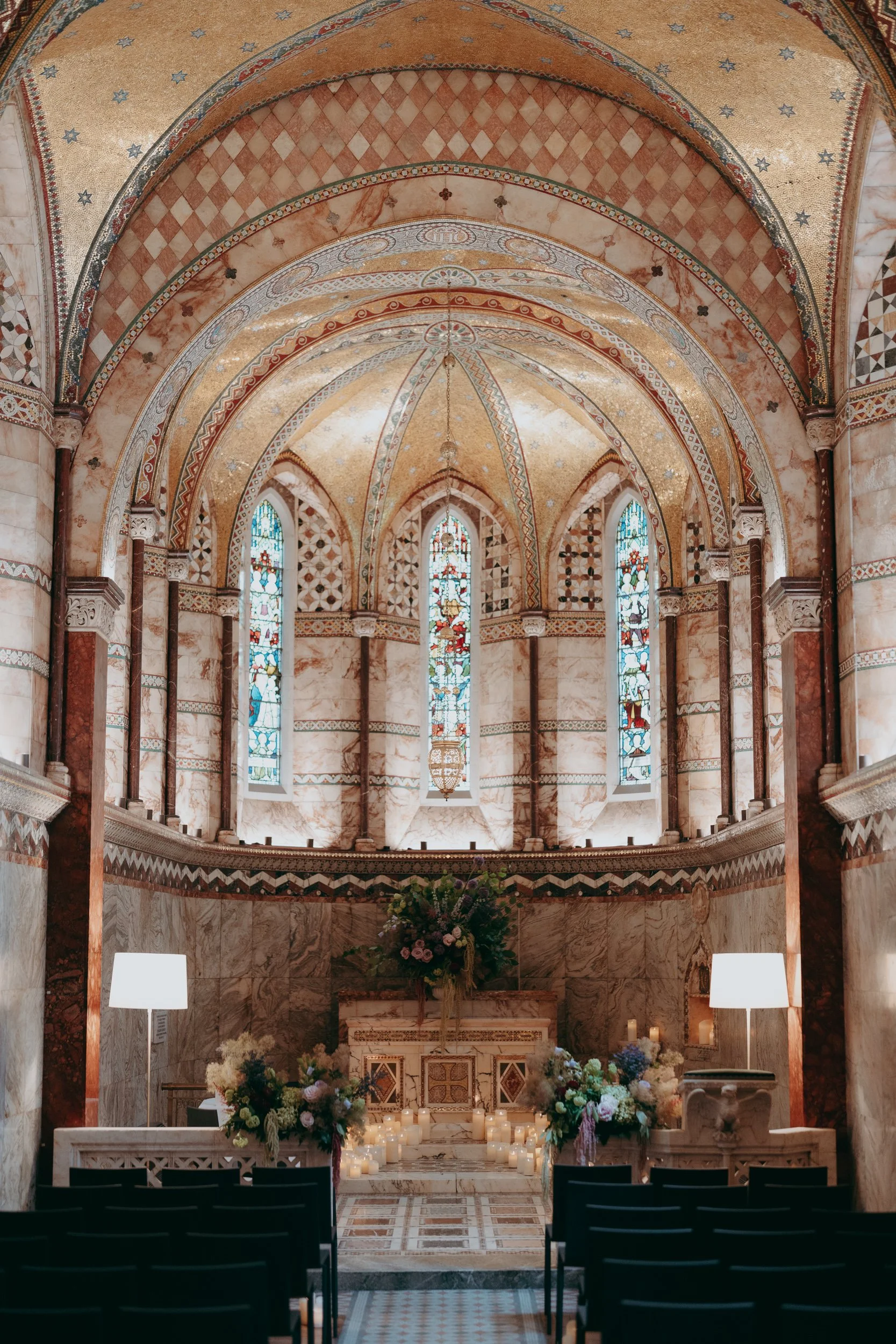 15  london-documentary-wedding-photographer-fitzrovia-chapel-the-globe-swan-south-bank-.jpg