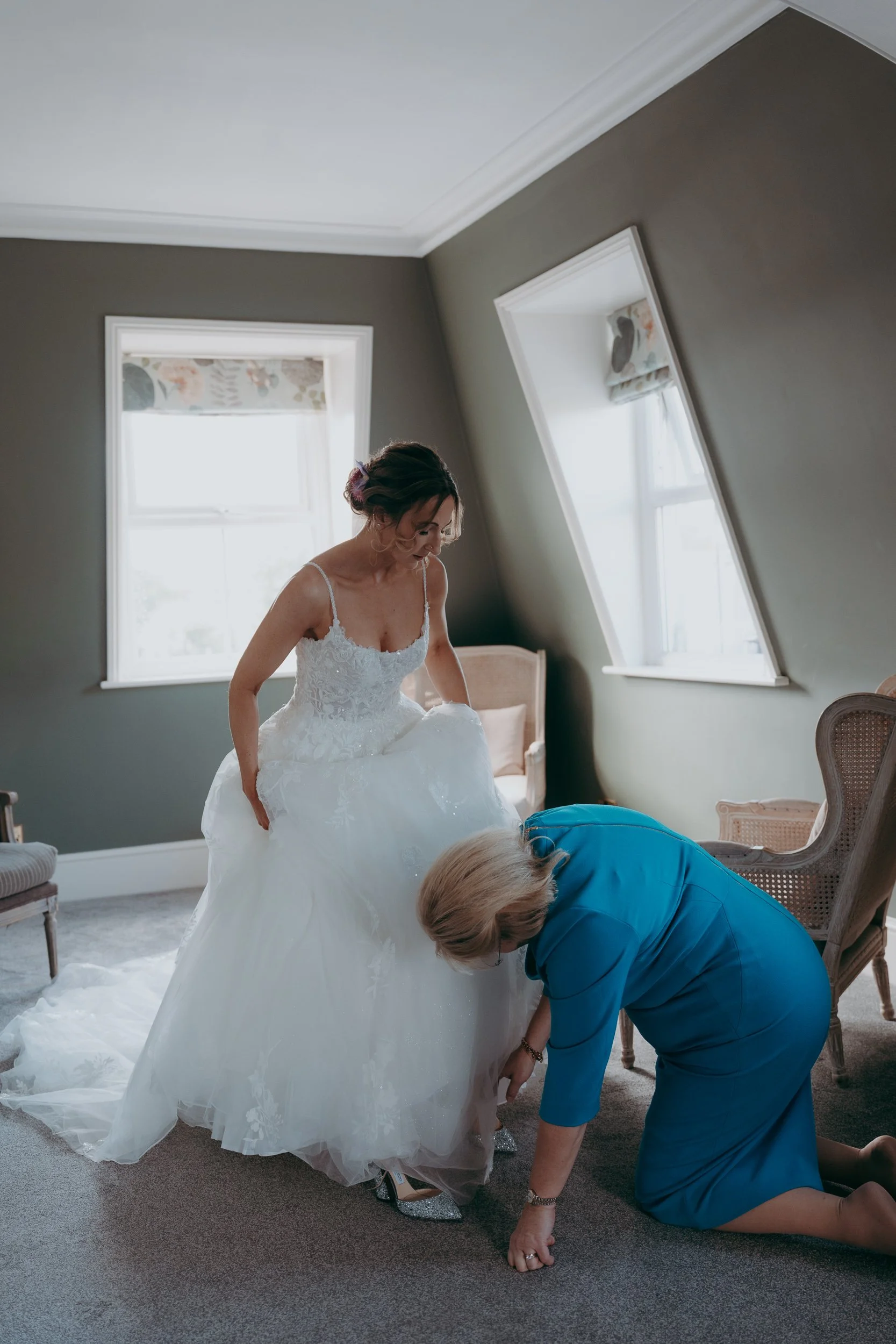 28 hampshire-documentary-wedding-photographer-falconhurst-kent-.jpg