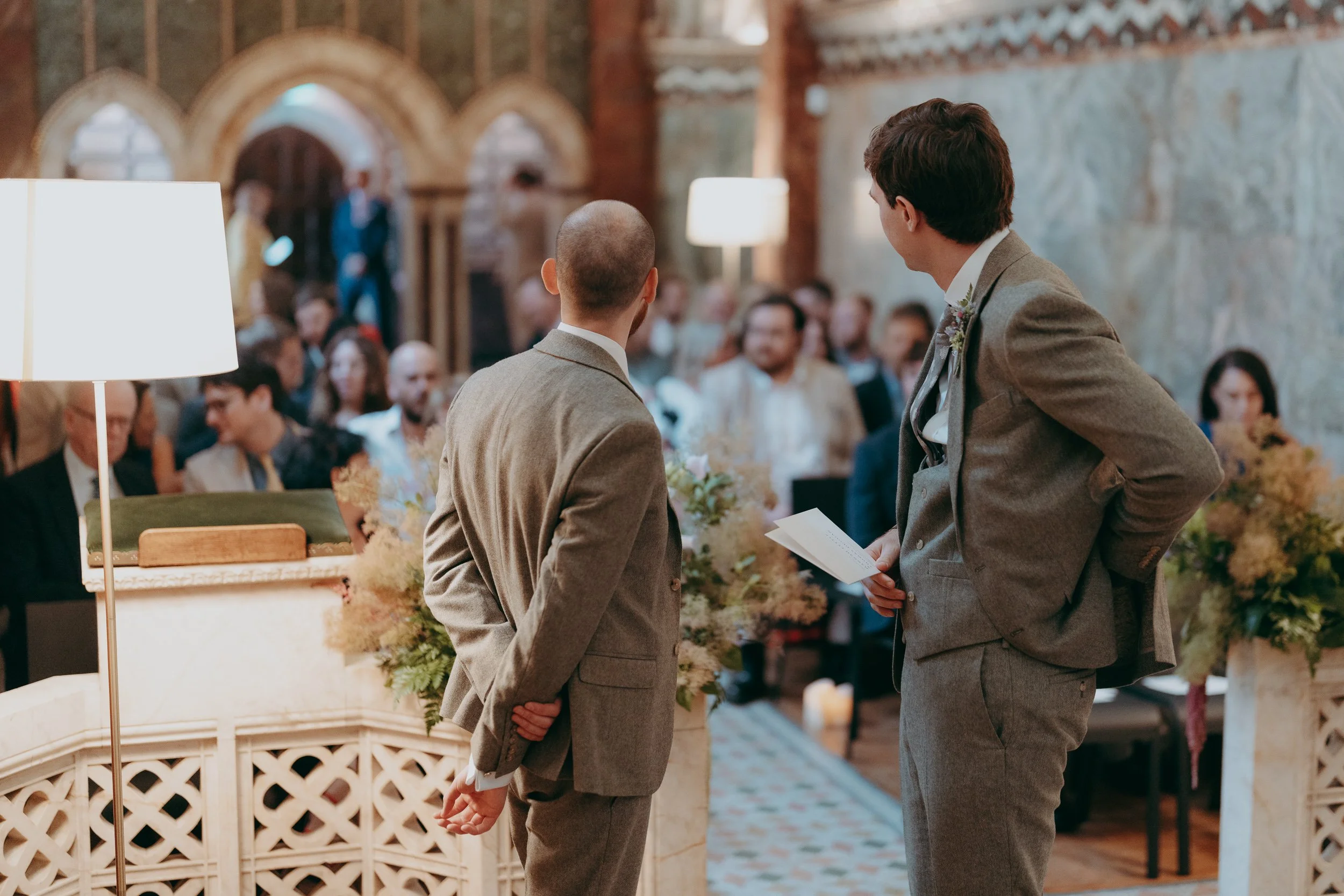 29  london-documentary-wedding-photographer-fitzrovia-chapel-the-globe-swan-south-bank-.jpg