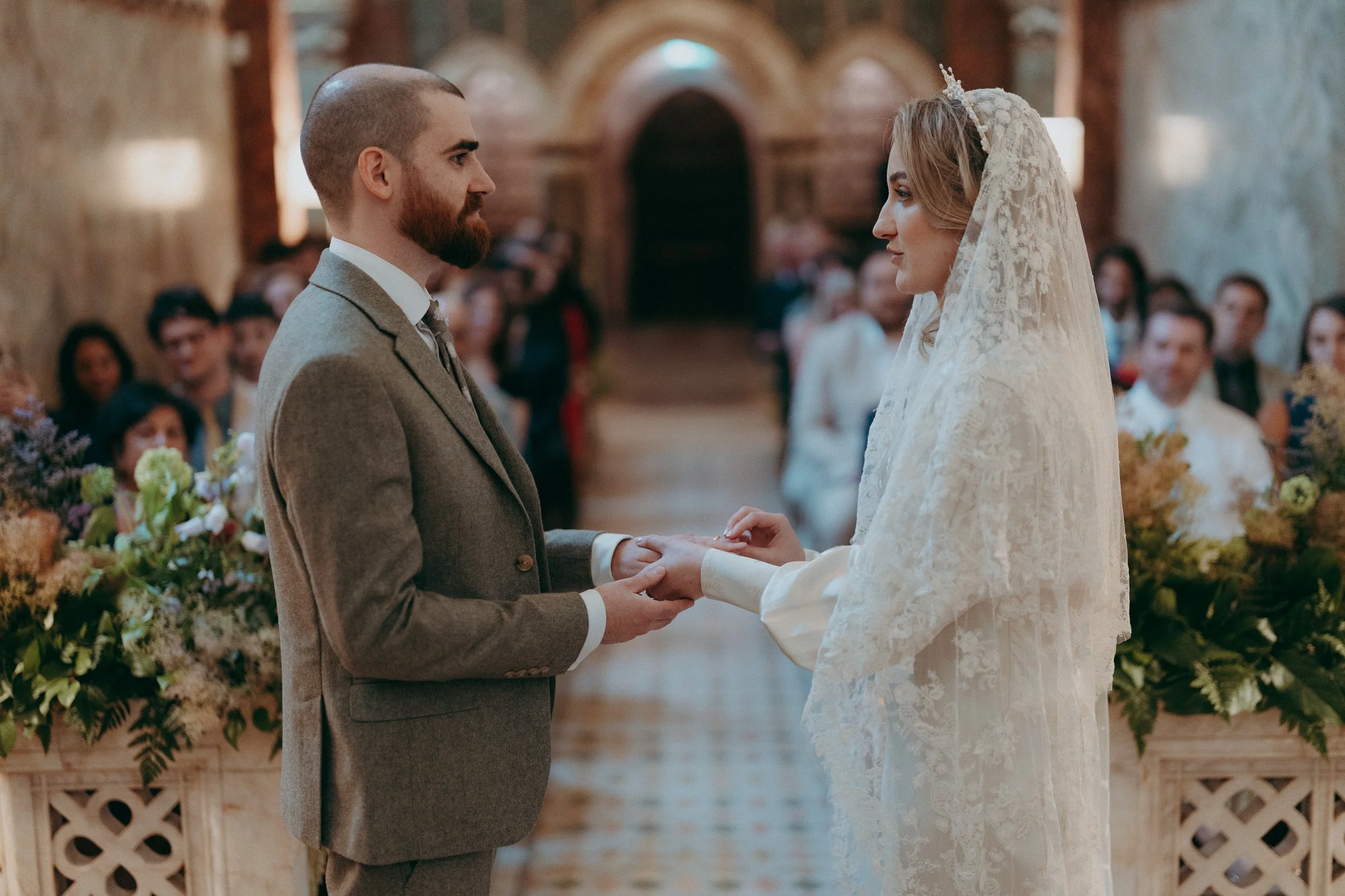 53  london-documentary-wedding-photographer-fitzrovia-chapel-the-globe-swan-south-bank-.jpg