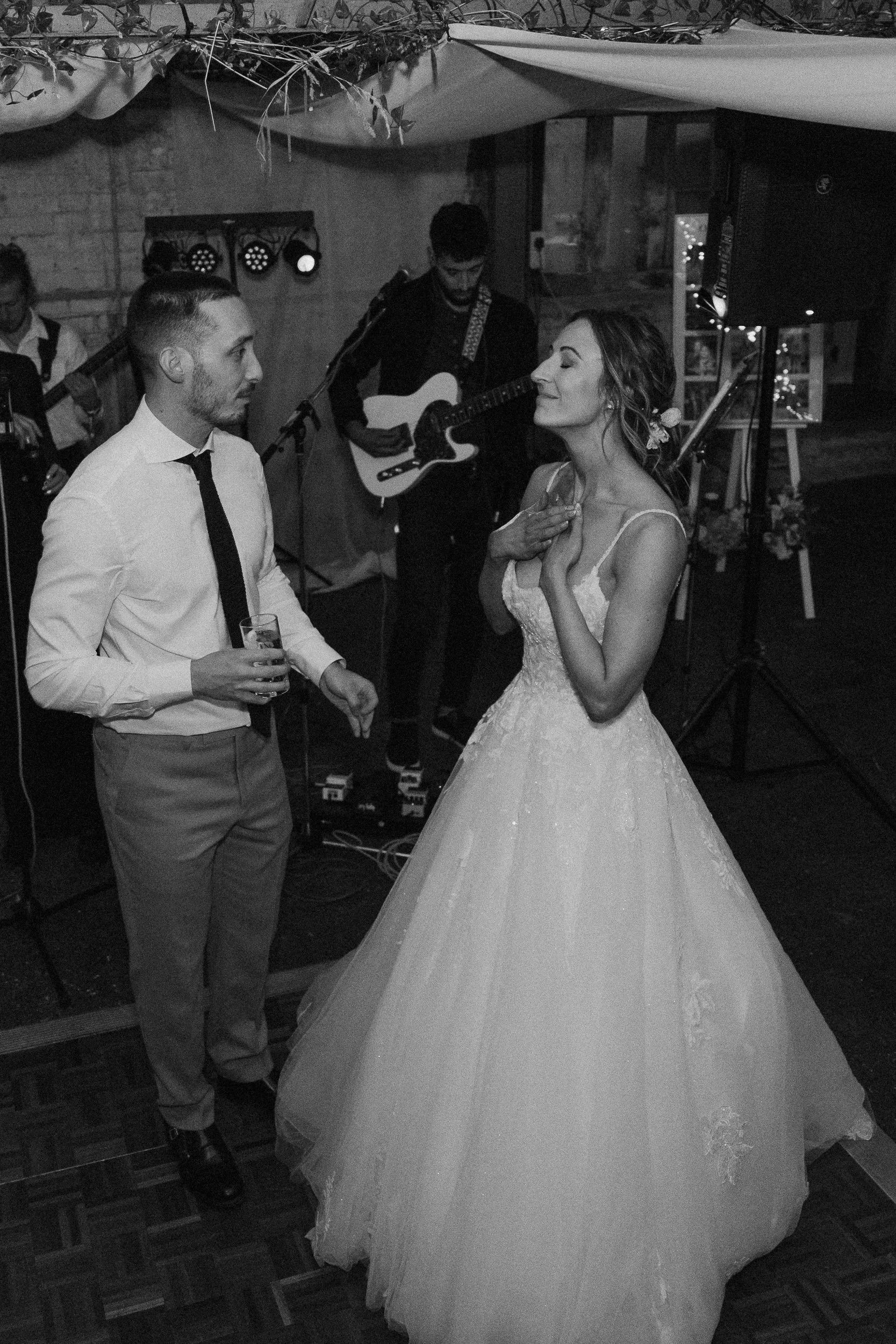 172 hampshire-documentary-wedding-photographer-falconhurst-kent-.jpg