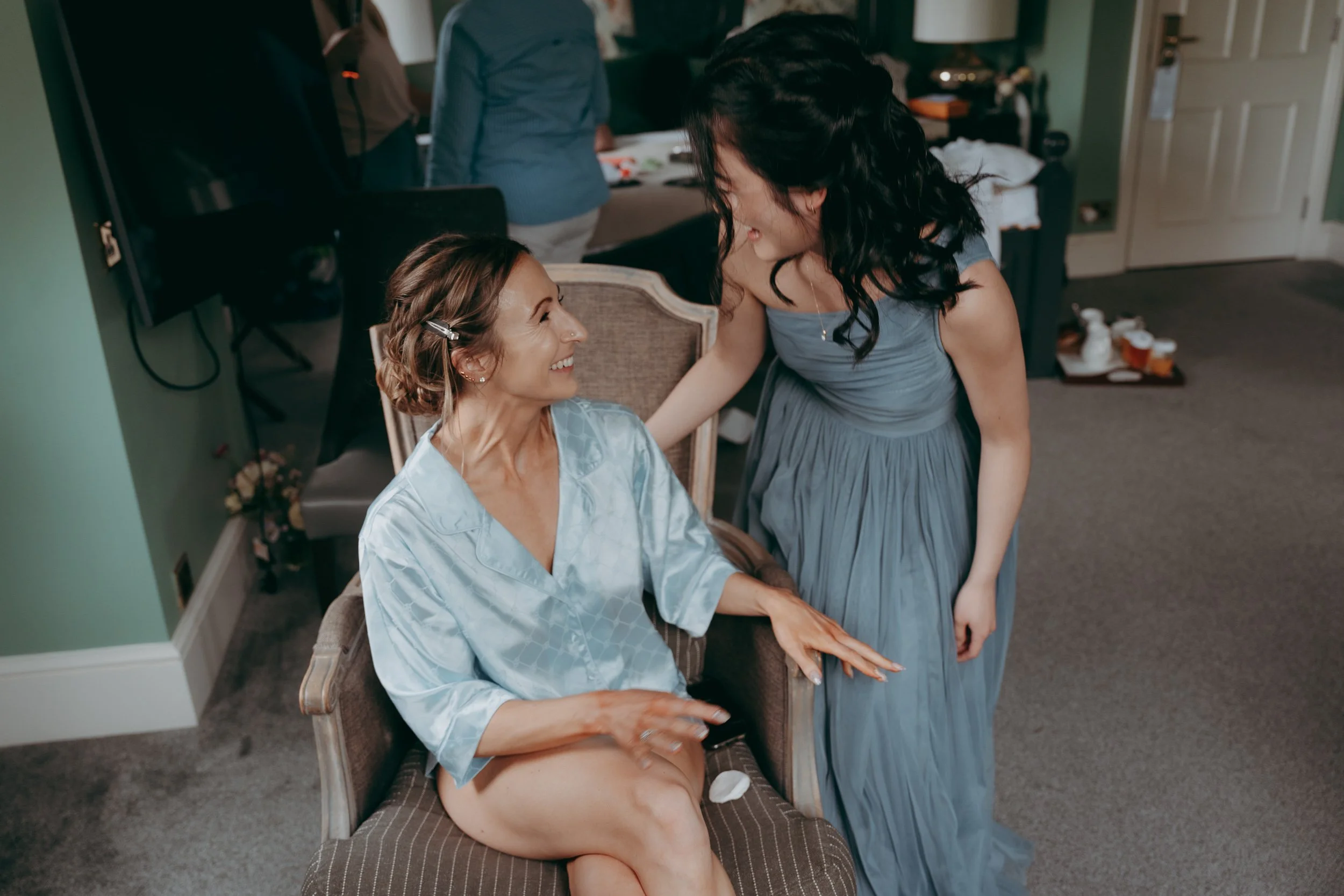 20 hampshire-documentary-wedding-photographer-falconhurst-kent-.jpg