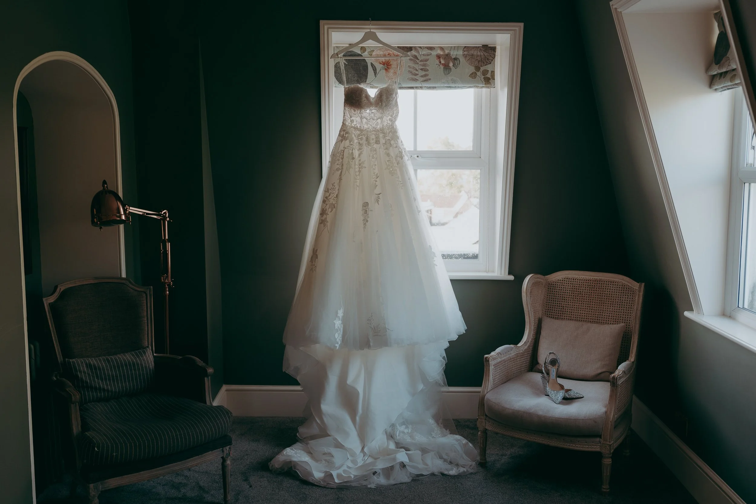 9 hampshire-documentary-wedding-photographer-falconhurst-kent-.jpg