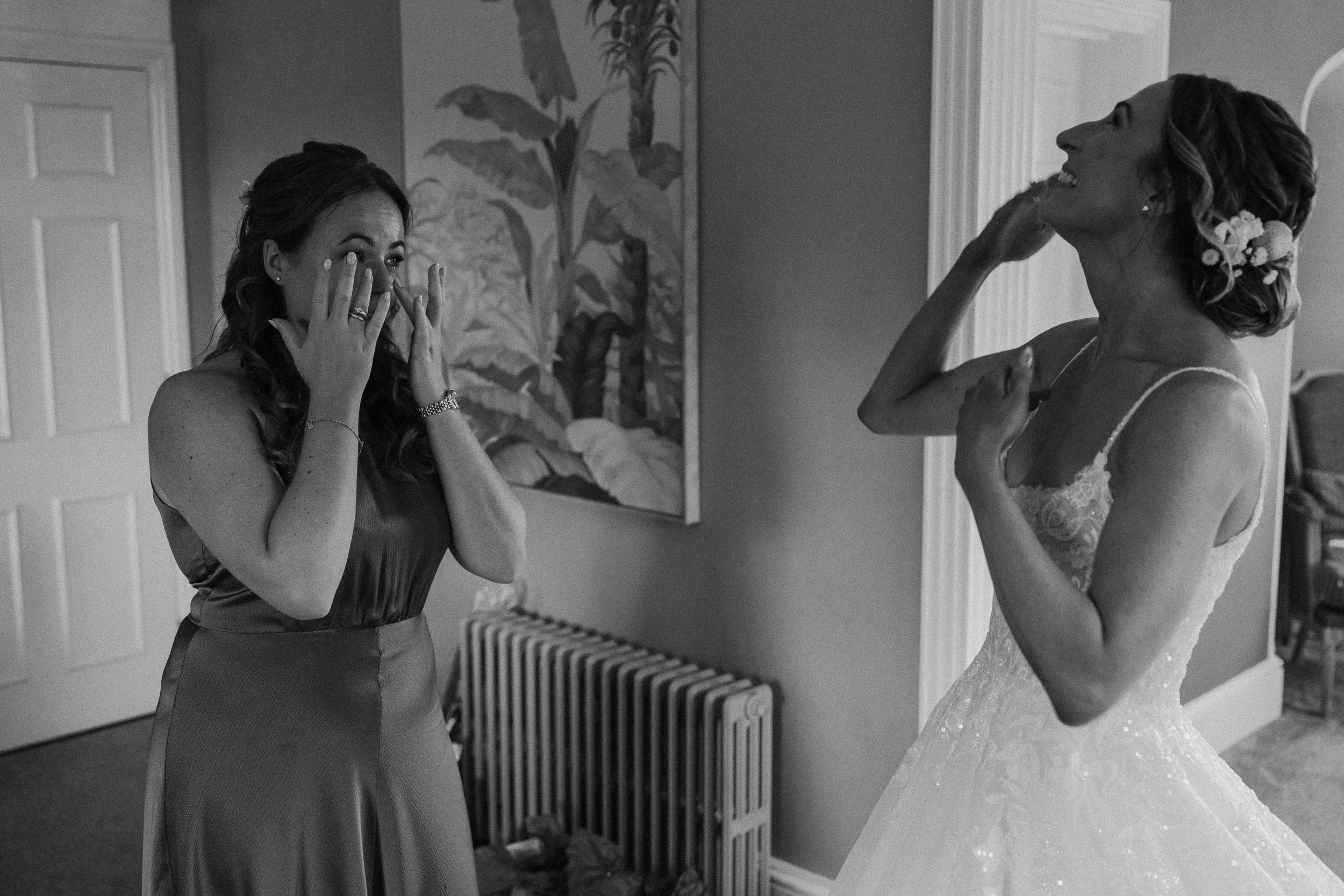 32 hampshire-documentary-wedding-photographer-falconhurst-kent-.jpg