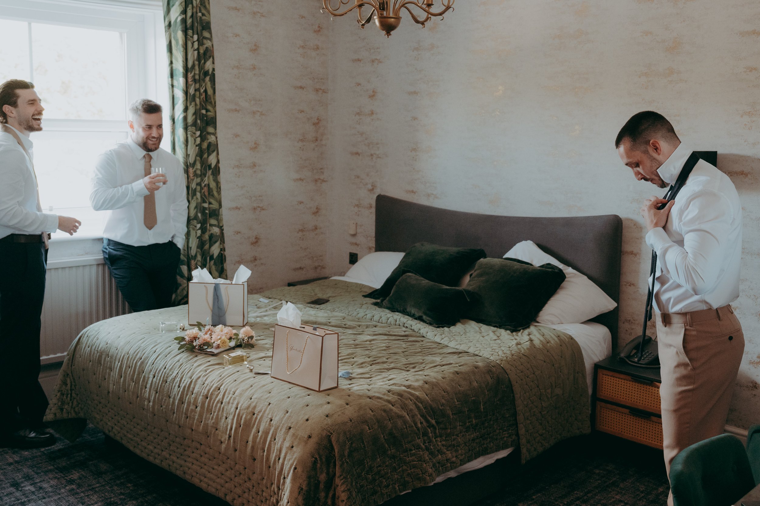 5 hampshire-documentary-wedding-photographer-falconhurst-kent-.jpg