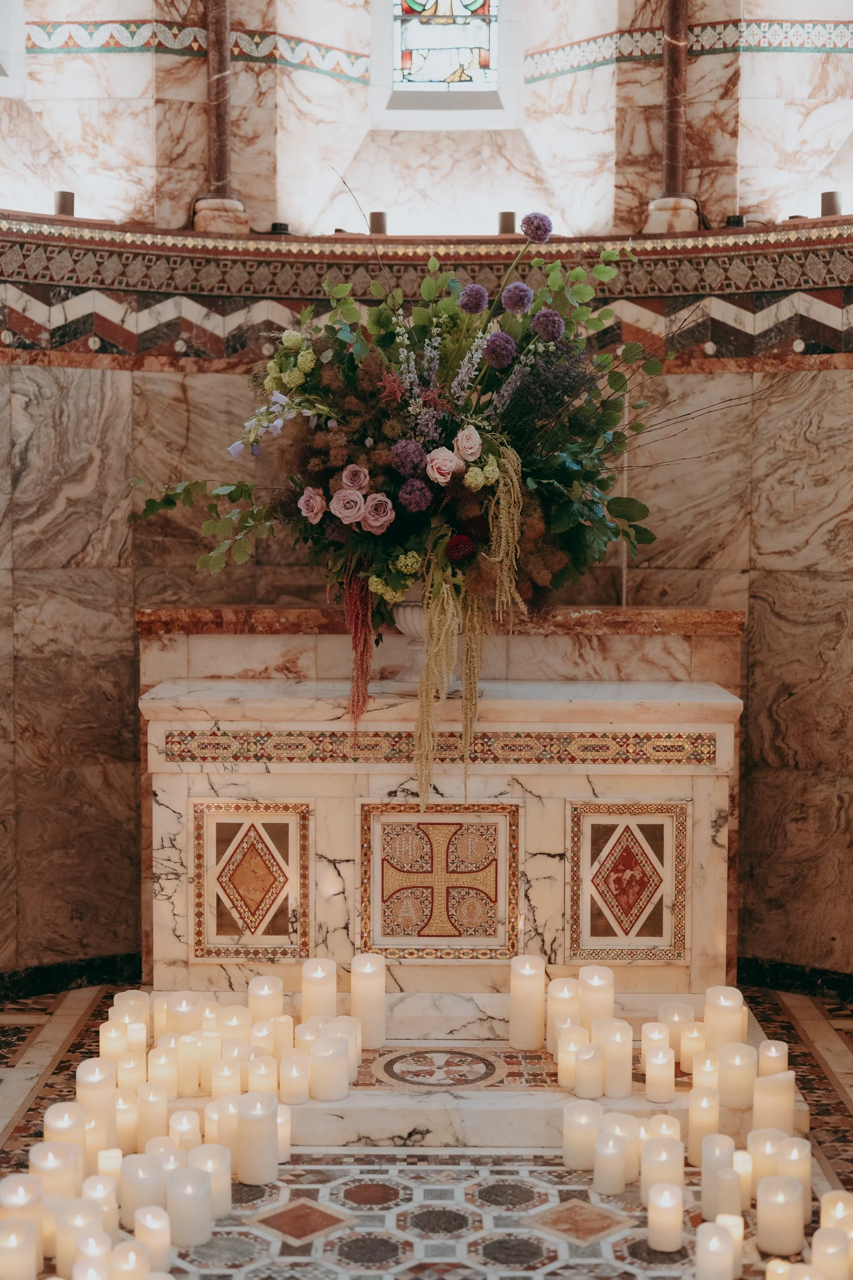 18  london-documentary-wedding-photographer-fitzrovia-chapel-the-globe-swan-south-bank-.jpg