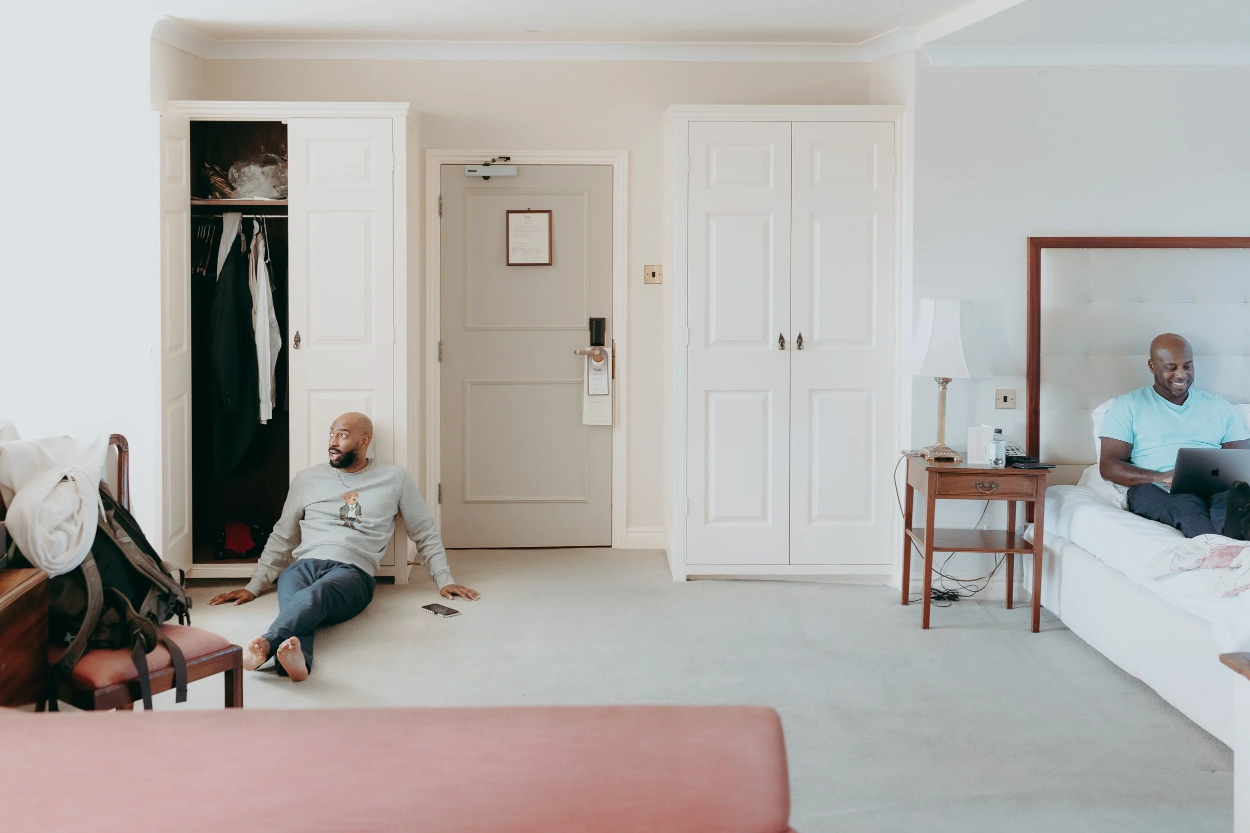 11 surrey-documentary-wedding-photographer-ashdown-park-east-grinstead-.jpg