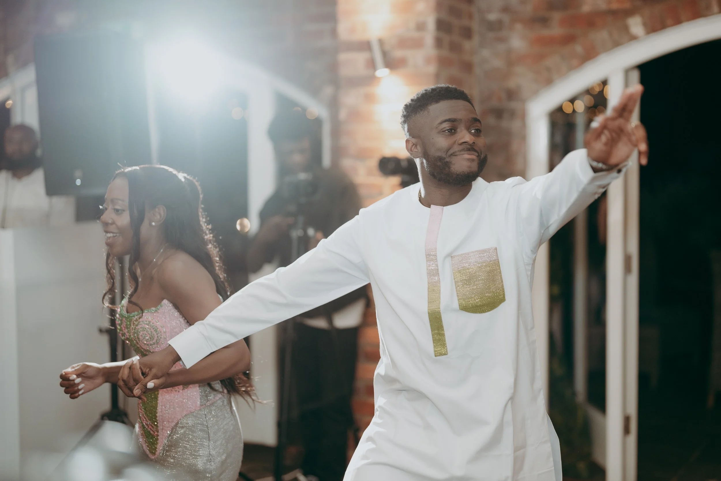 118 hampshire-documentary-wedding-photographer-northbrook-park-farnham-.jpg