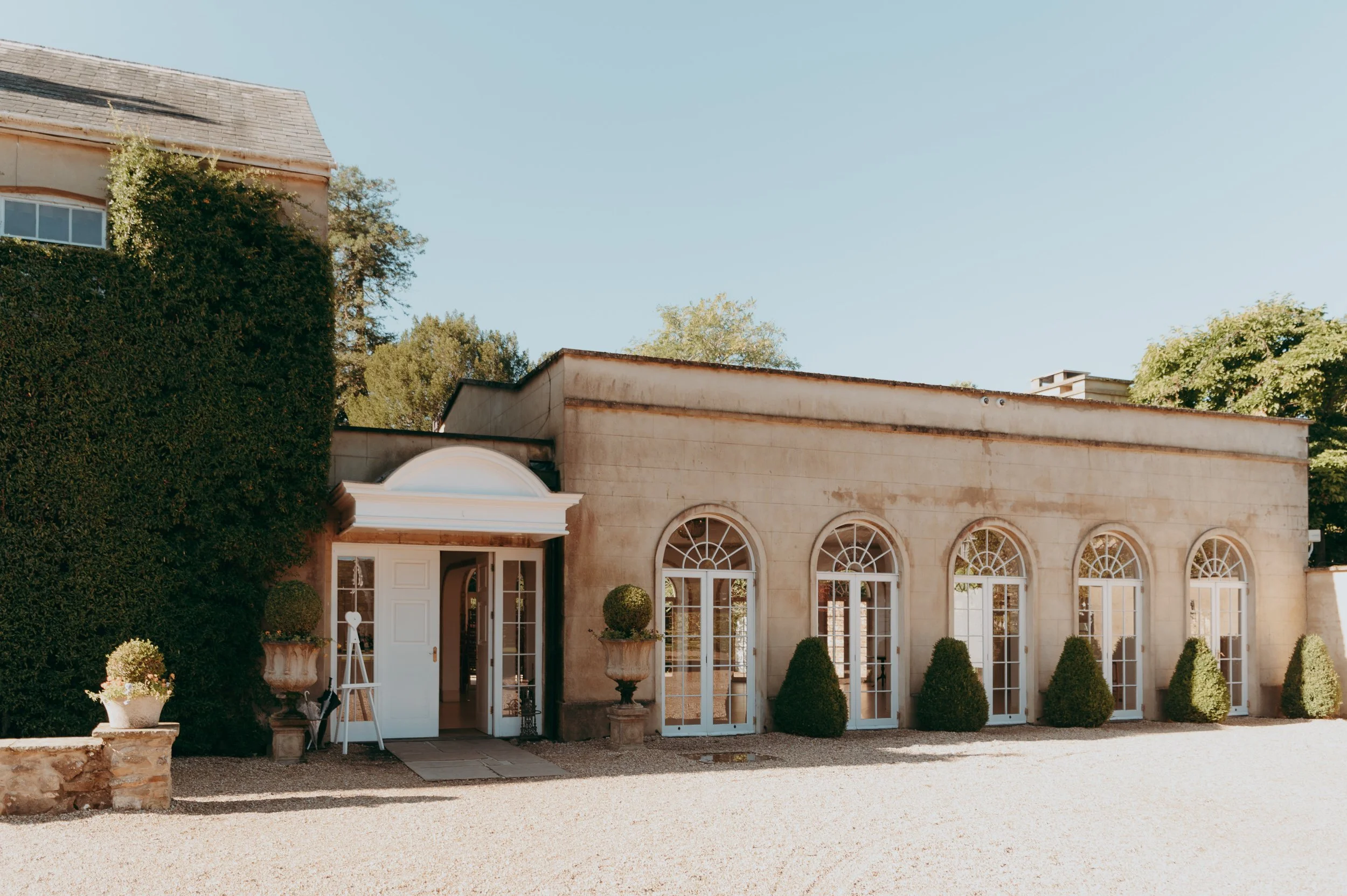 71 hampshire-documentary-wedding-photographer-northbrook-park-farnham-.jpg