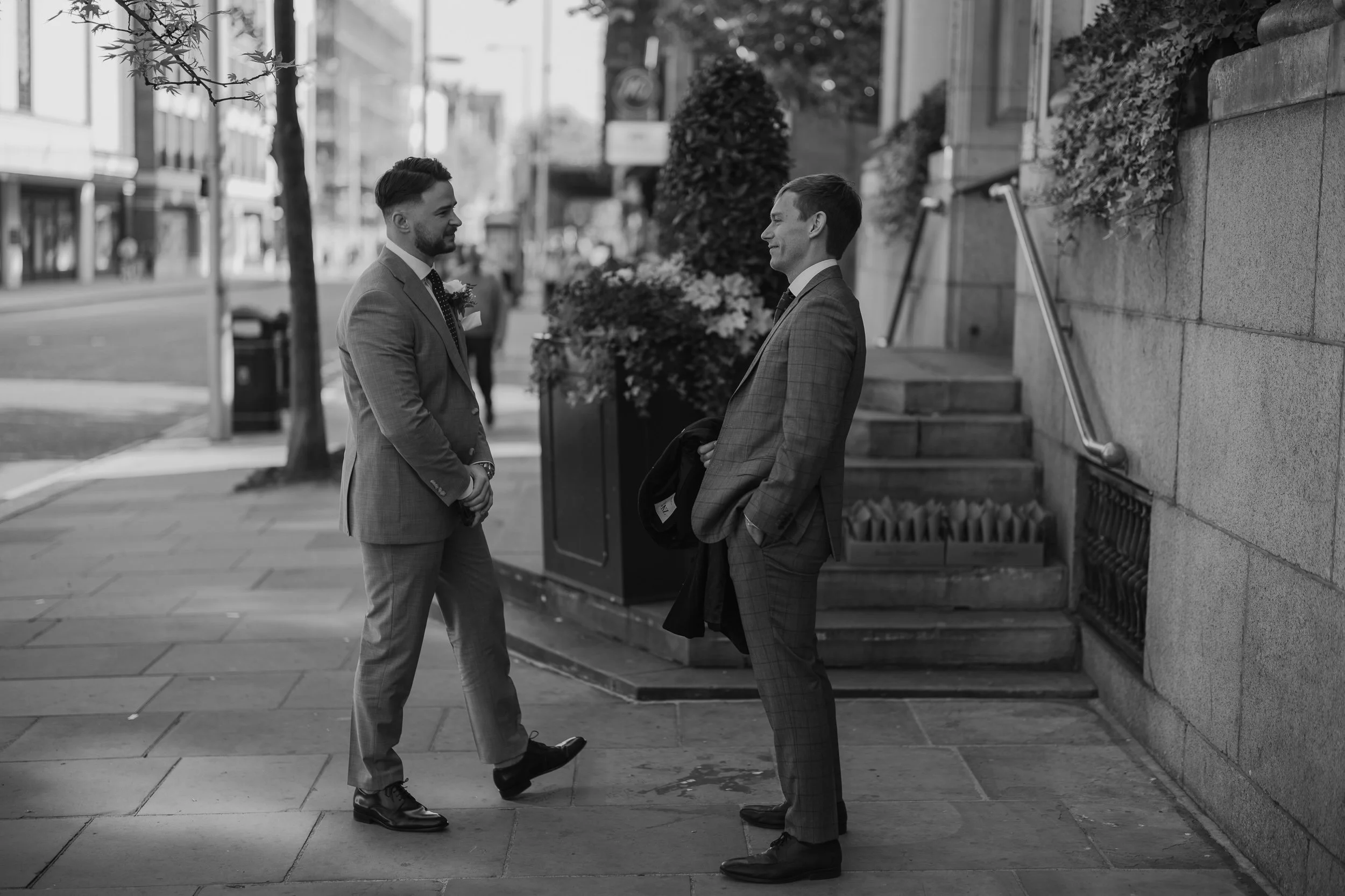 16 london-documentary-wedding-photographer-chelsea-old-town-hall-Harrild-and-Sons-.jpg