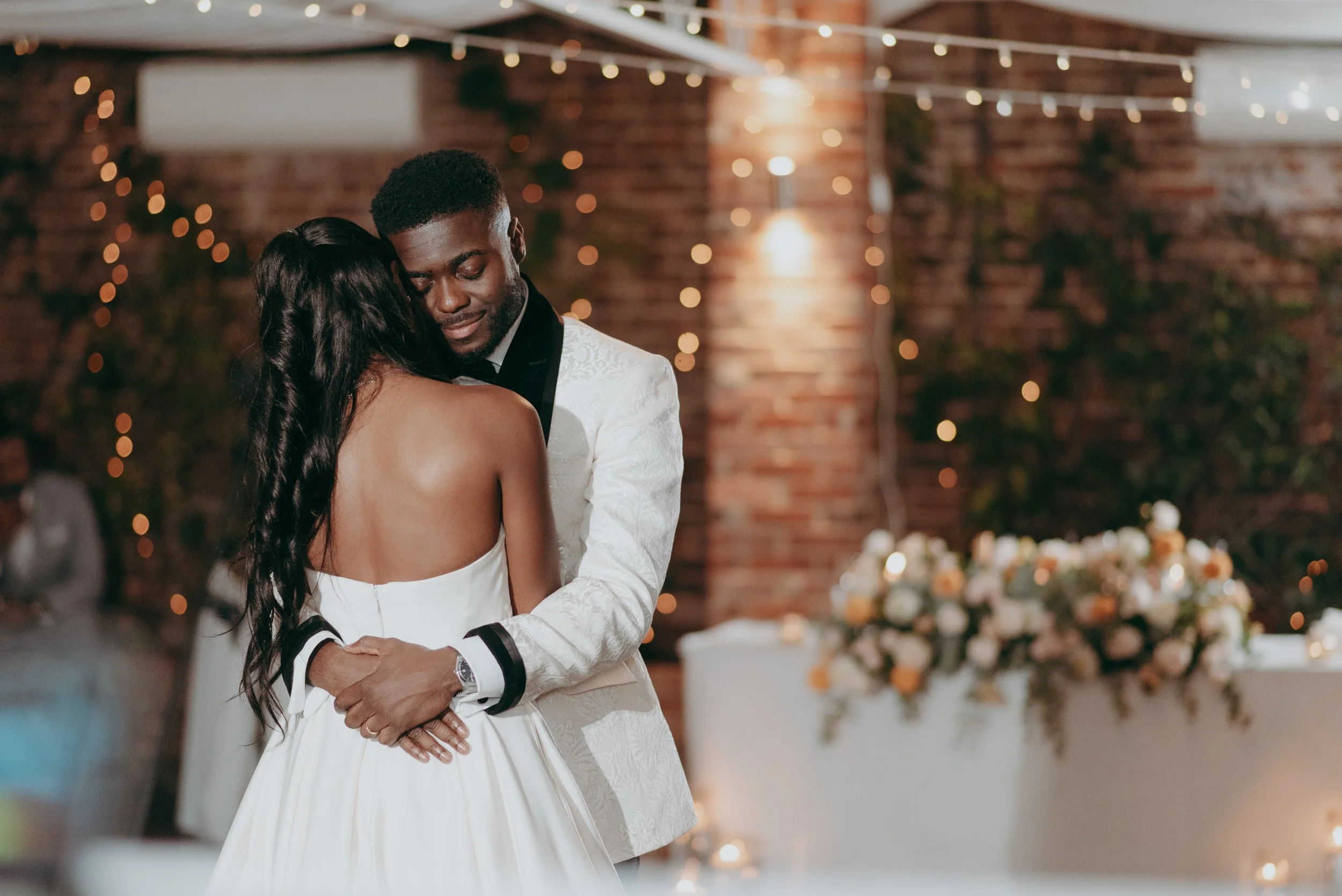 114 hampshire-documentary-wedding-photographer-northbrook-park-farnham-.jpg