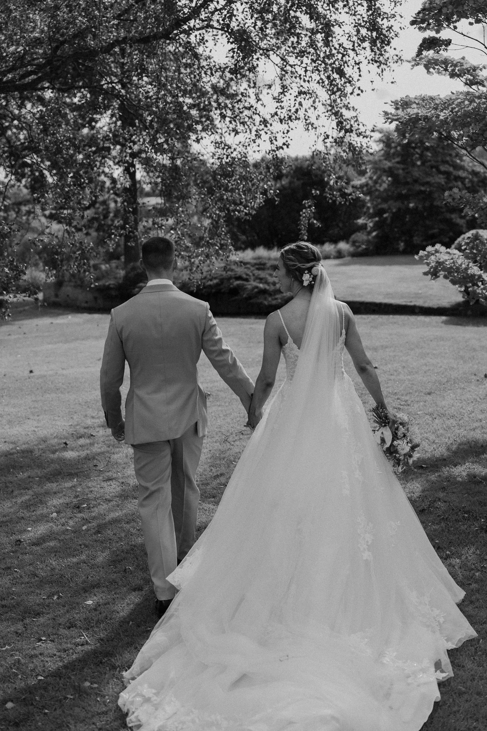 111 hampshire-documentary-wedding-photographer-falconhurst-kent-.jpg