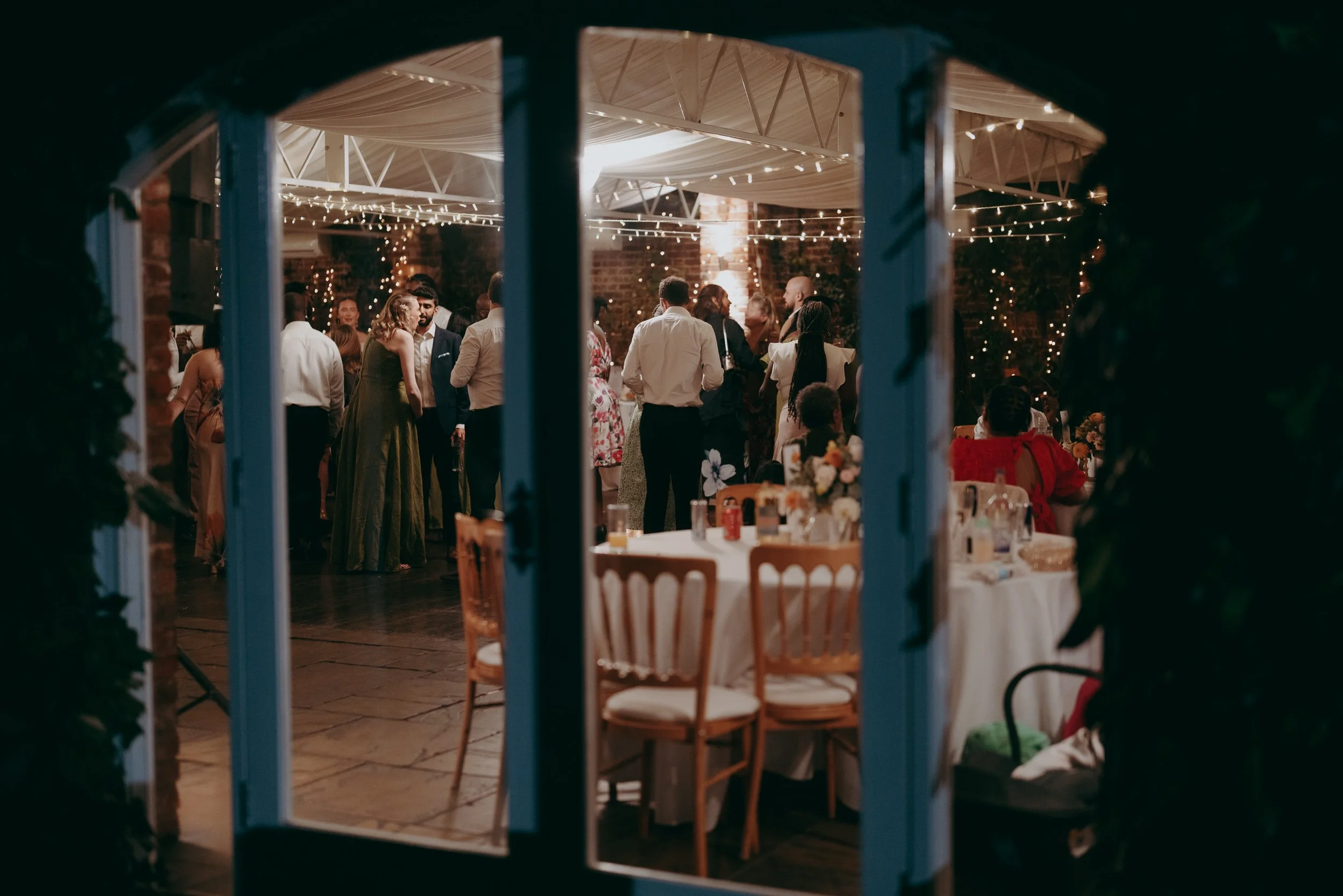 138 hampshire-documentary-wedding-photographer-northbrook-park-farnham-.jpg