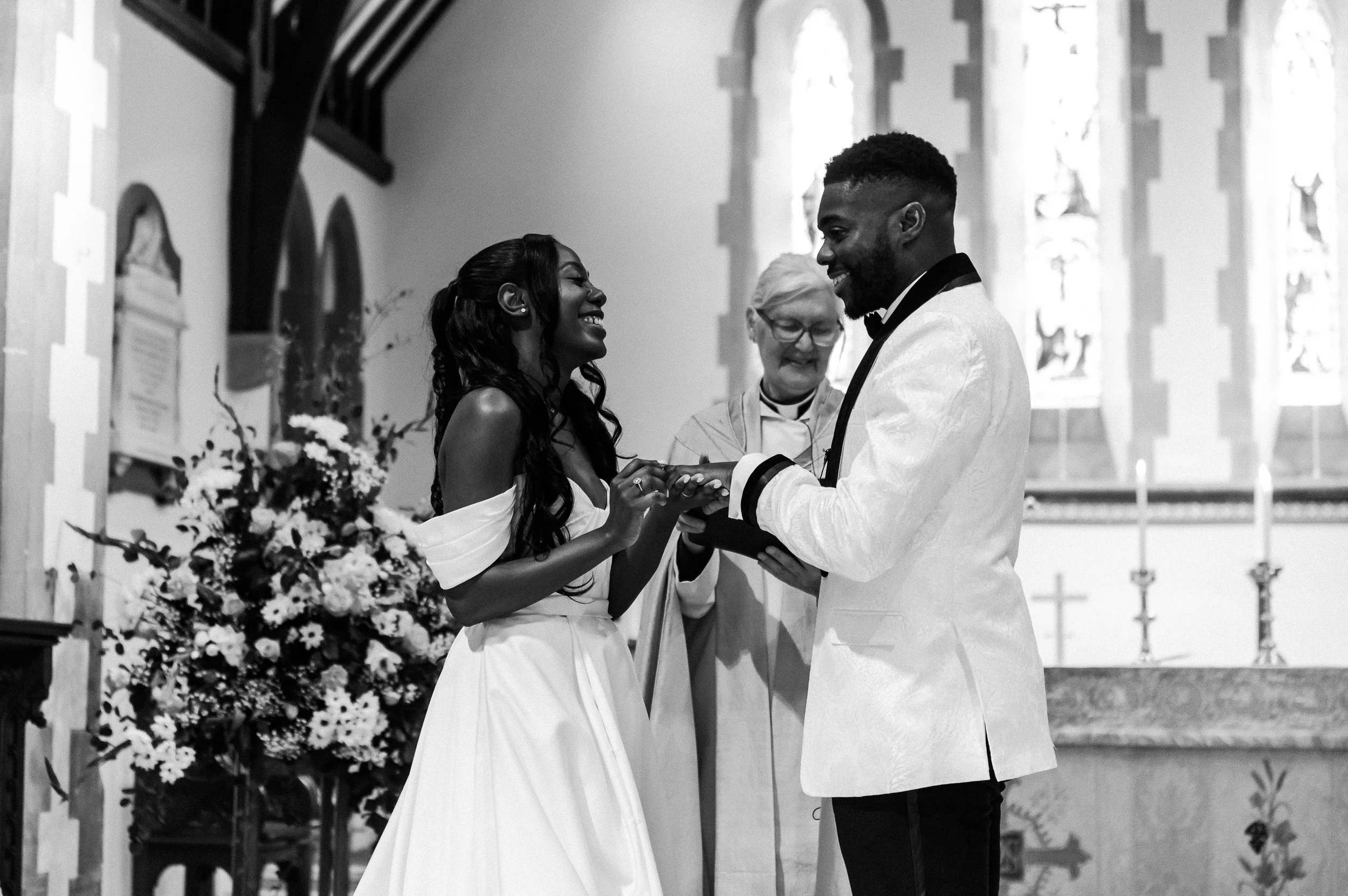 34 hampshire-documentary-wedding-photographer-northbrook-park-farnham-.jpg