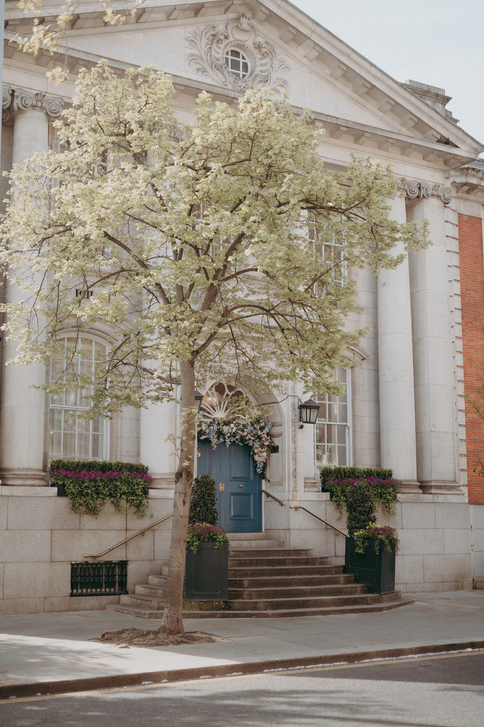 13 london-documentary-wedding-photographer-chelsea-old-town-hall-Harrild-and-Sons-.jpg