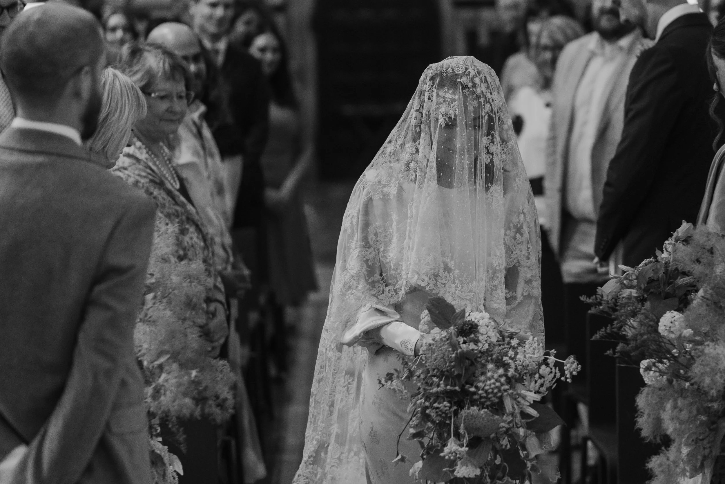 39  london-documentary-wedding-photographer-fitzrovia-chapel-the-globe-swan-south-bank-.jpg