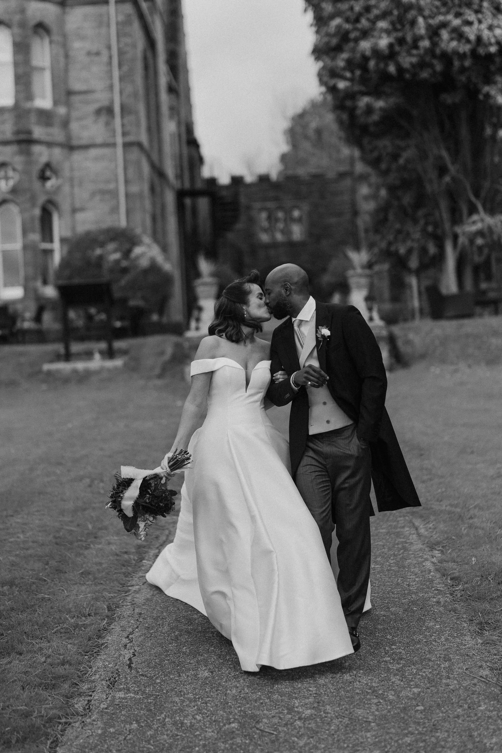 105 surrey-documentary-wedding-photographer-ashdown-park-east-grinstead-.jpg