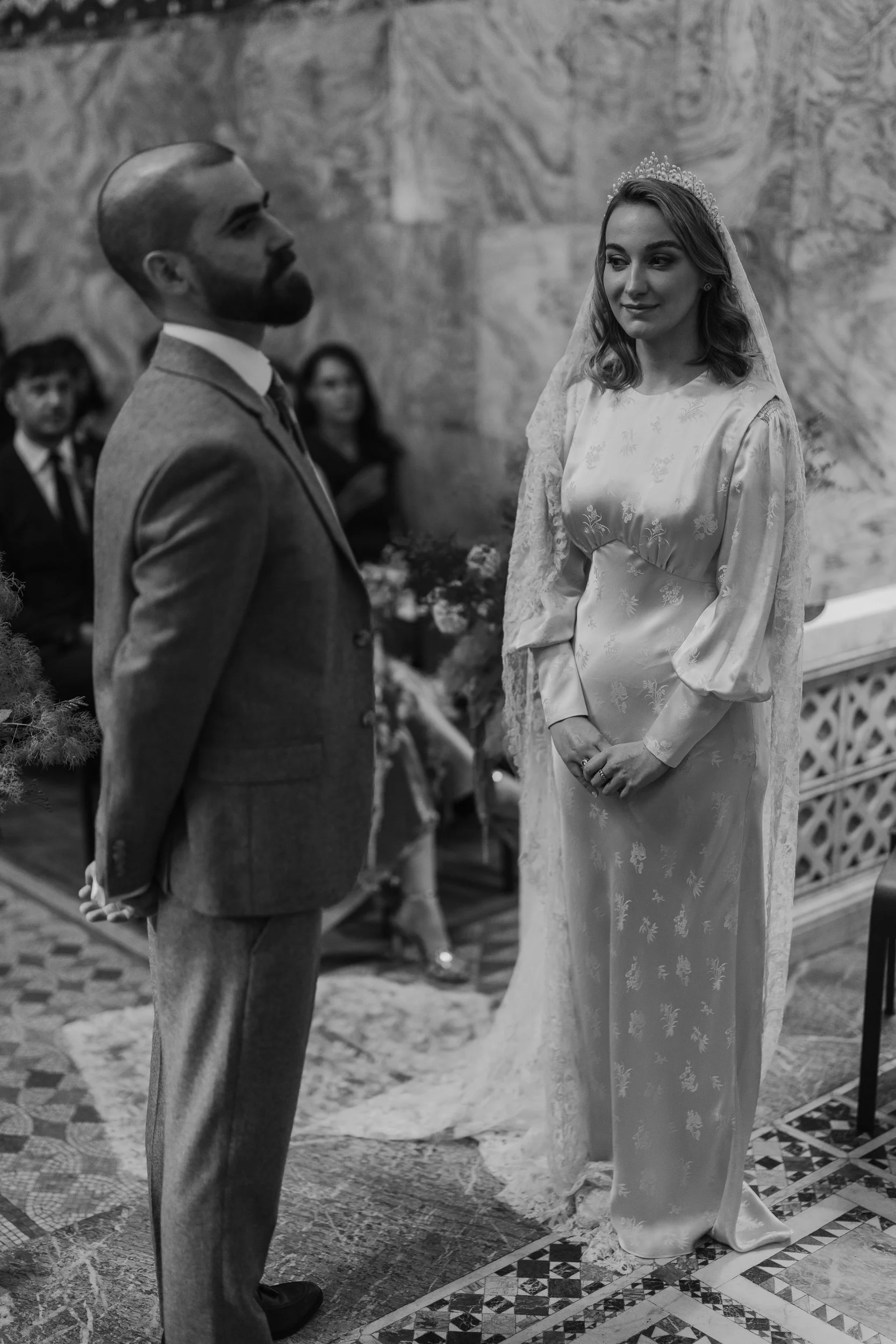 44  london-documentary-wedding-photographer-fitzrovia-chapel-the-globe-swan-south-bank-.jpg