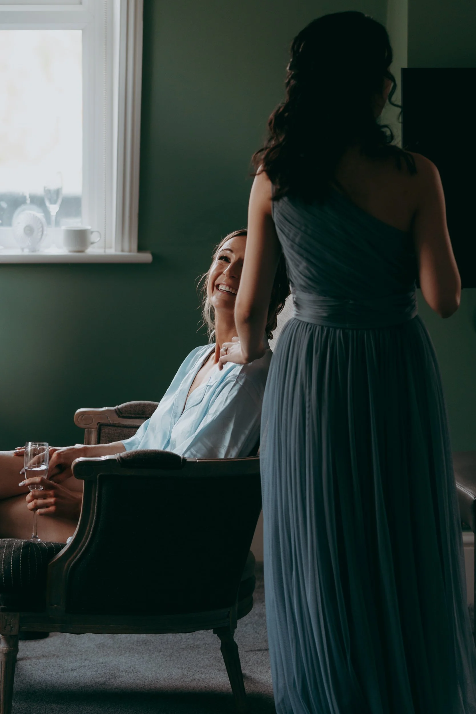 22 hampshire-documentary-wedding-photographer-falconhurst-kent-.jpg