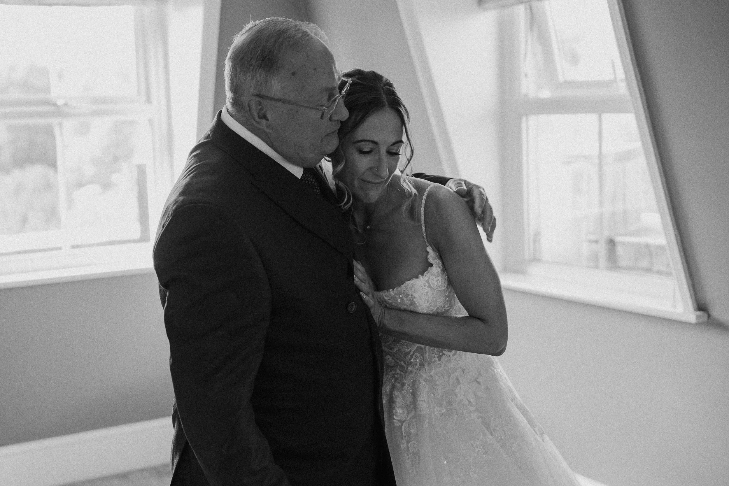 42 hampshire-documentary-wedding-photographer-falconhurst-kent-.jpg