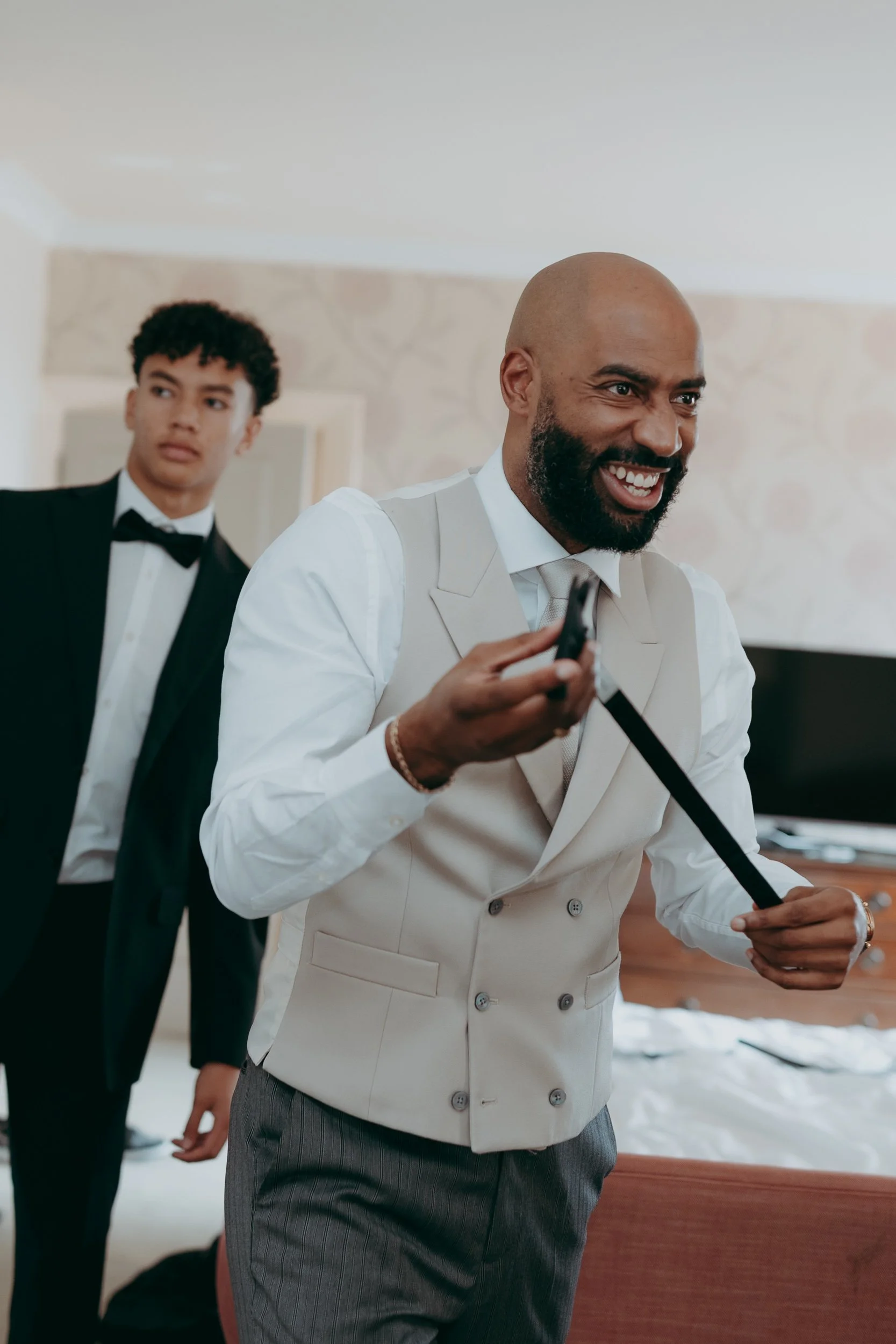 22 surrey-documentary-wedding-photographer-ashdown-park-east-grinstead-.jpg