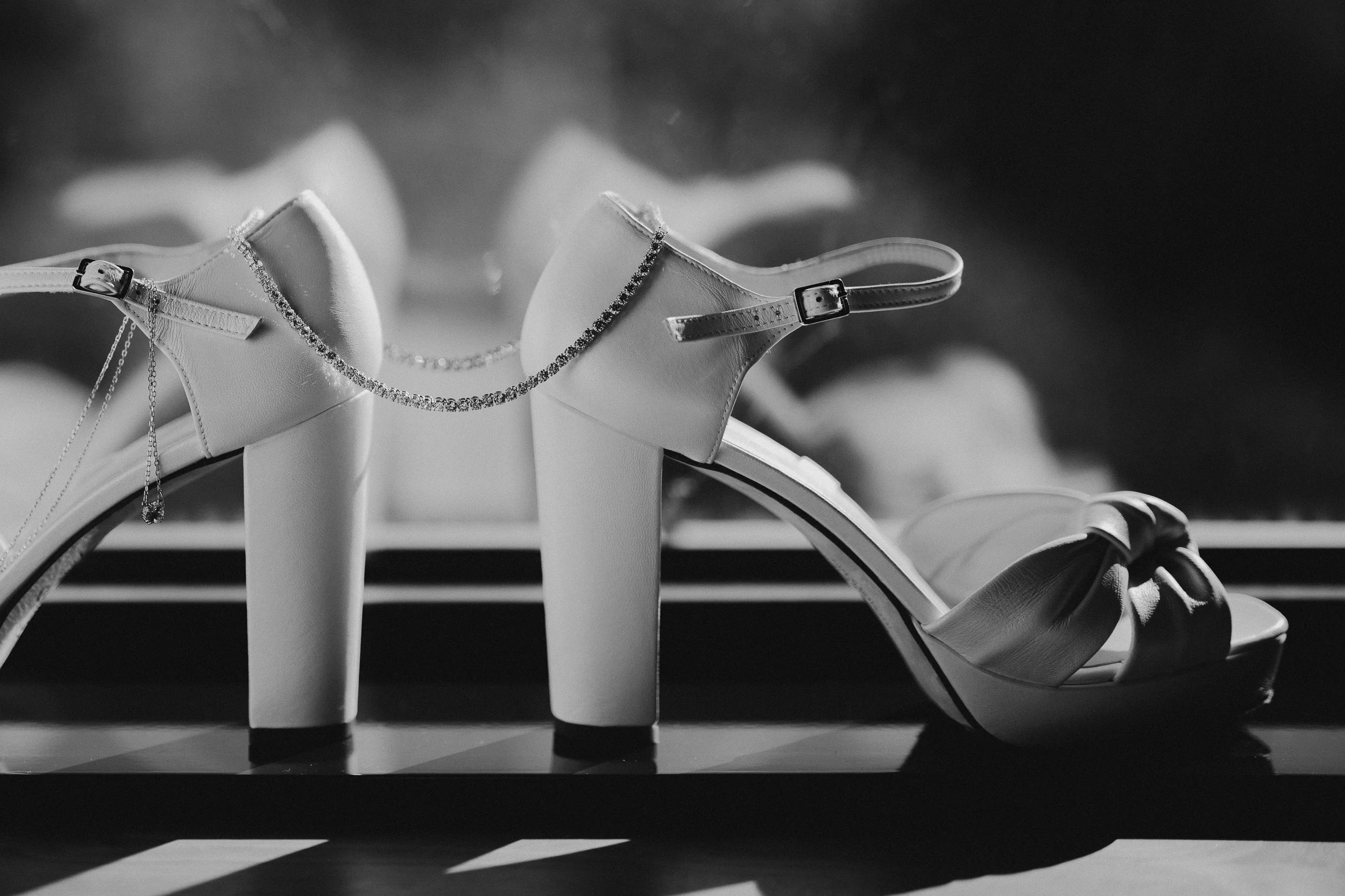 3 hampshire-documentary-wedding-photographer-northbrook-park-farnham-.jpg