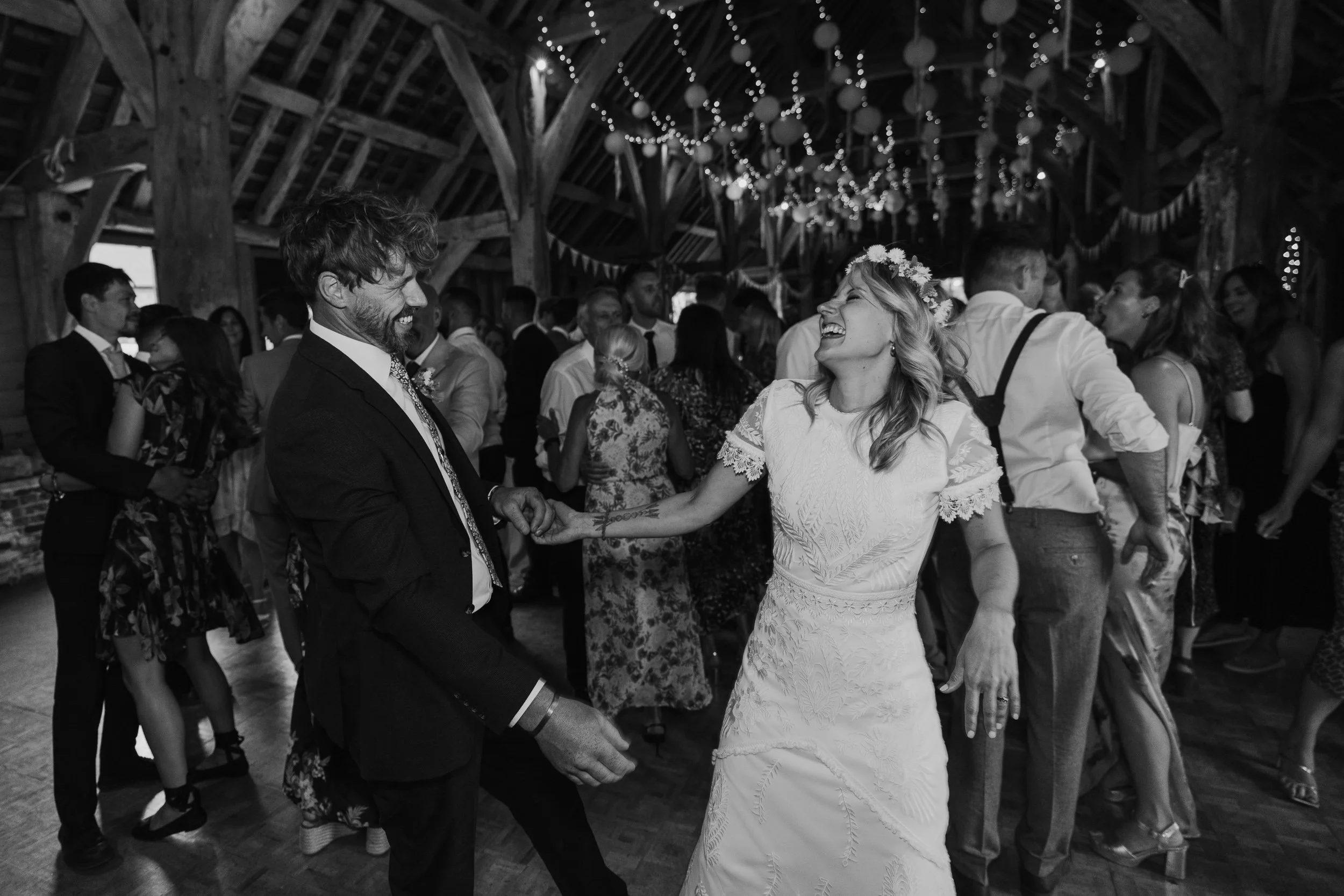 159hampshire-documentary-wedding-photographer-pinglestone-farm-hampshire-.jpg