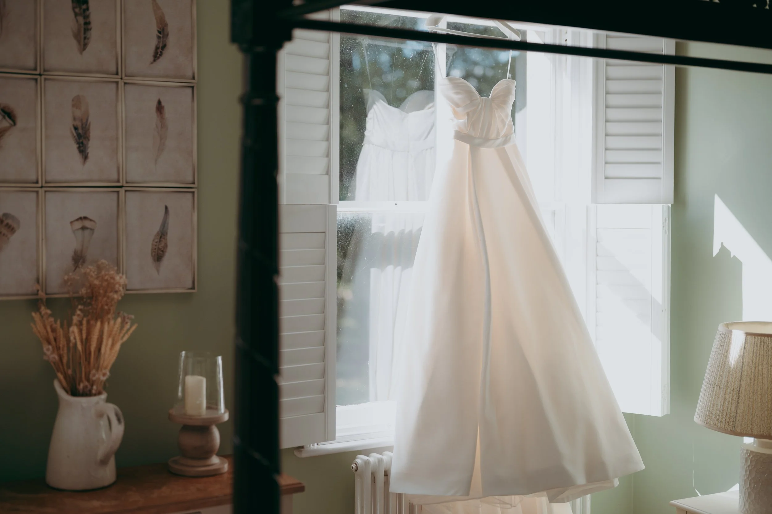 8 hampshire-documentary-wedding-photographer-northbrook-park-farnham-.jpg