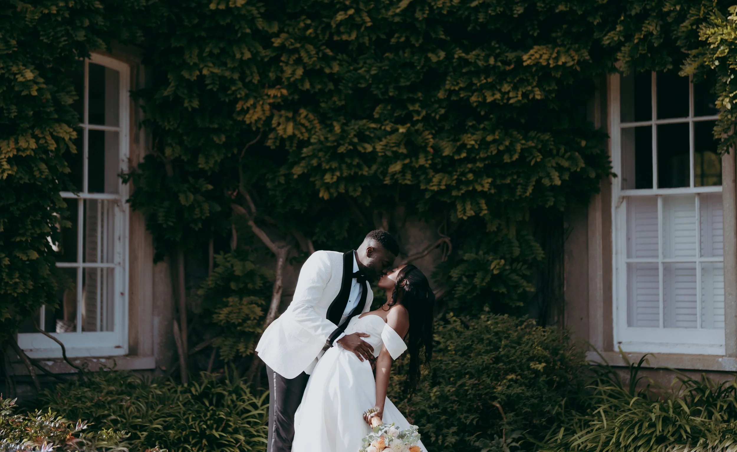 59 hampshire-documentary-wedding-photographer-northbrook-park-farnham-.jpg