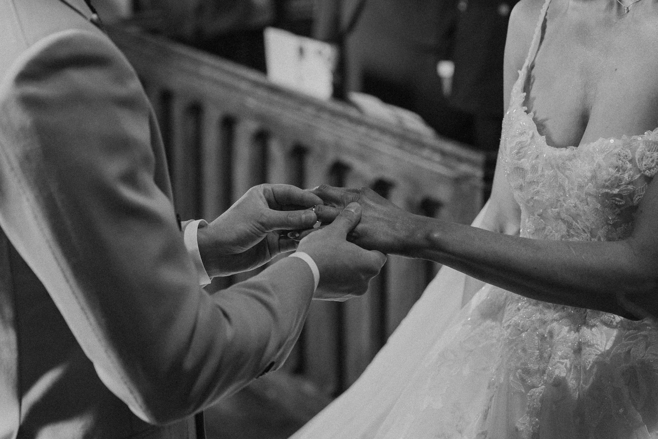 71 hampshire-documentary-wedding-photographer-falconhurst-kent-.jpg