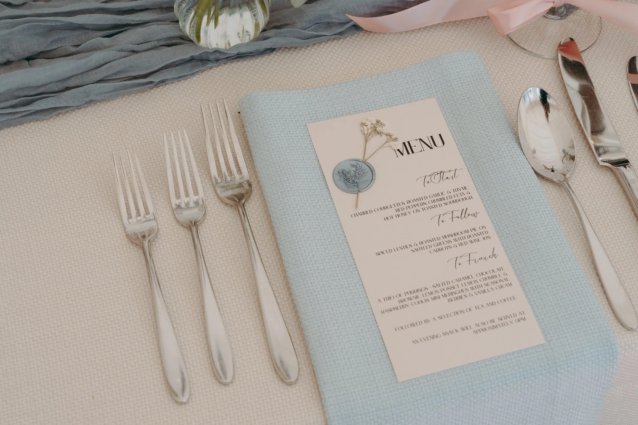 104 hampshire-documentary-wedding-photographer-falconhurst-kent-.jpg