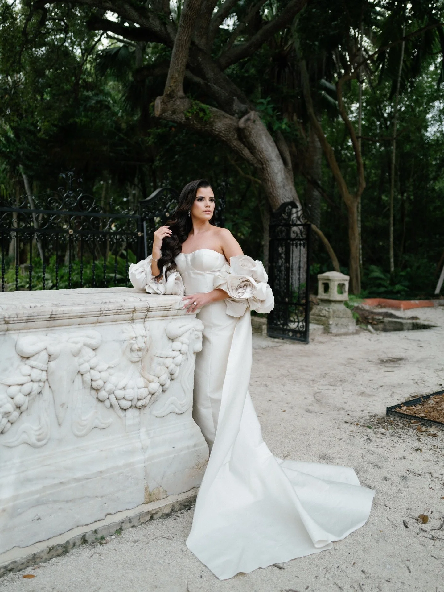 At Vizcaya, Stephanie and Anthony brought a calm, polished confidence to every frame &mdash; a perfect match for the architecture and the mood of the grounds. January can&rsquo;t come soon enough.