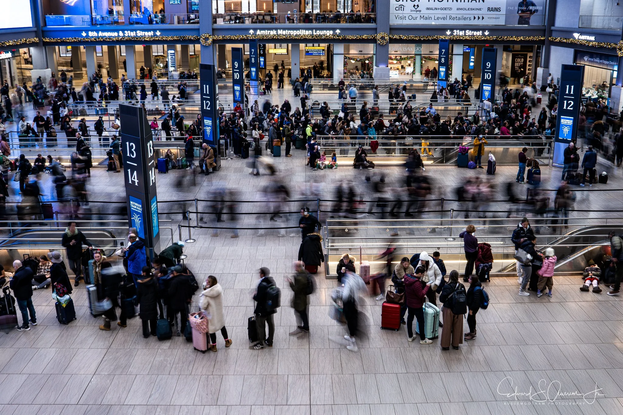 Holiday Rush-Moynihan Train Hall
