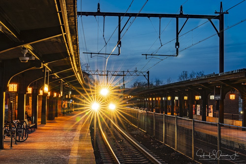 Morristown Train Arriving-3 lights.jpg