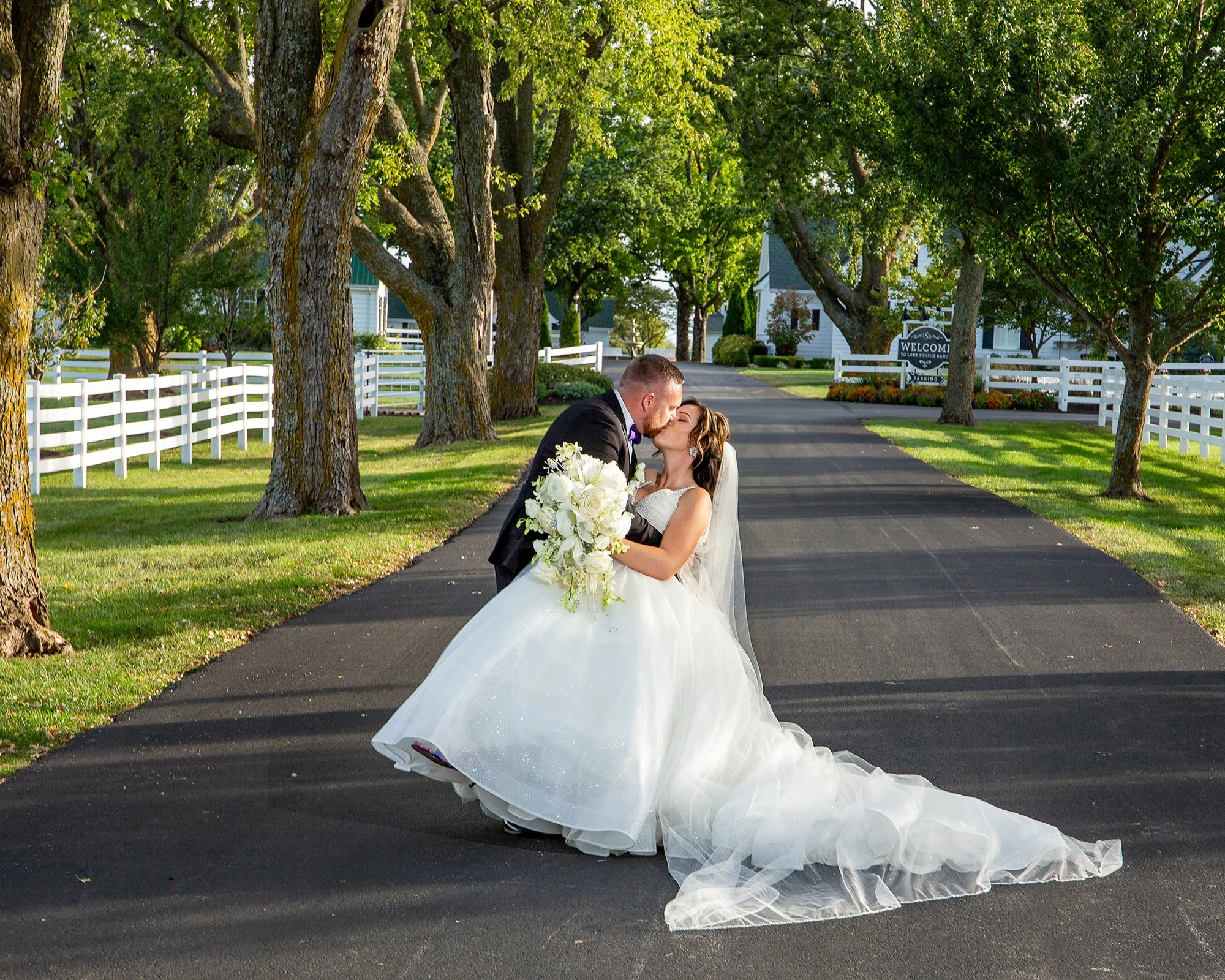 Lone Summit Ranch, Lake Lotawana, Missouri Wedding Venue