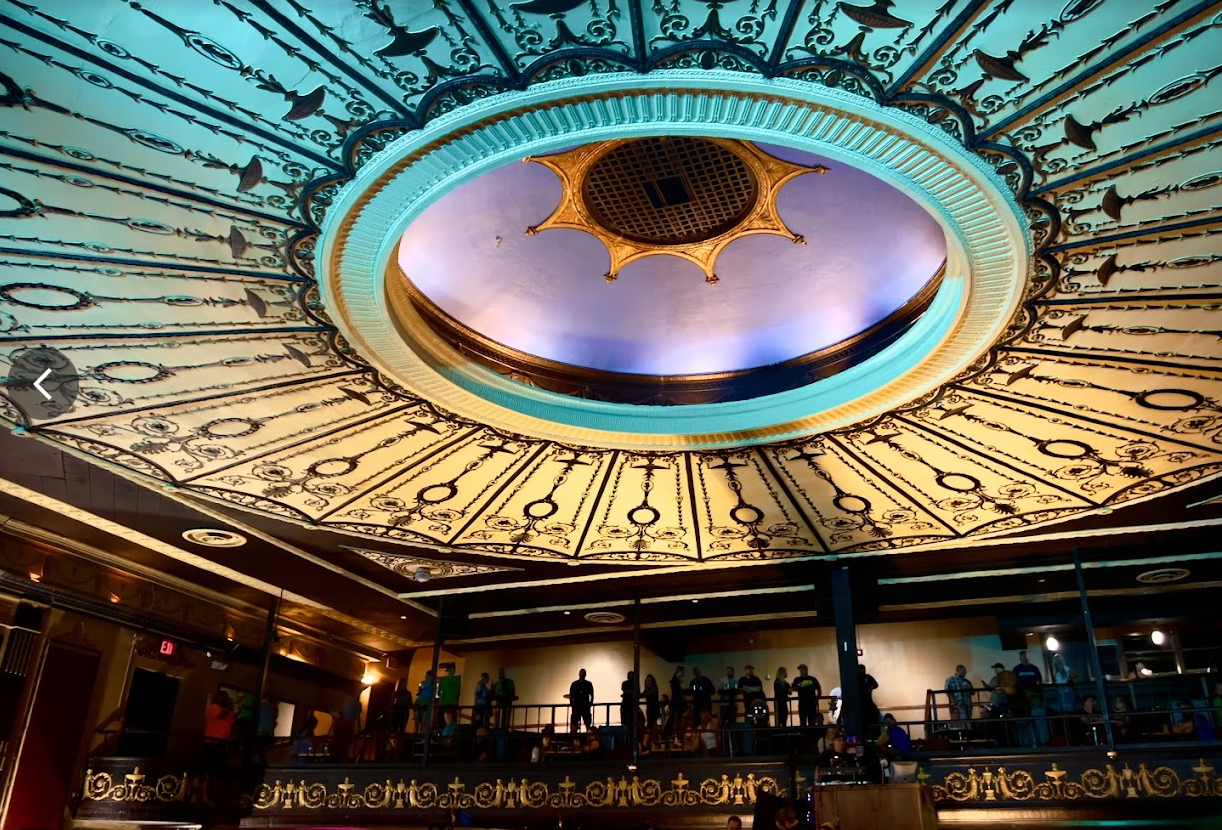 👻 Haunted Spotlight: The Ghosts of The Niagara Rapids Theatre