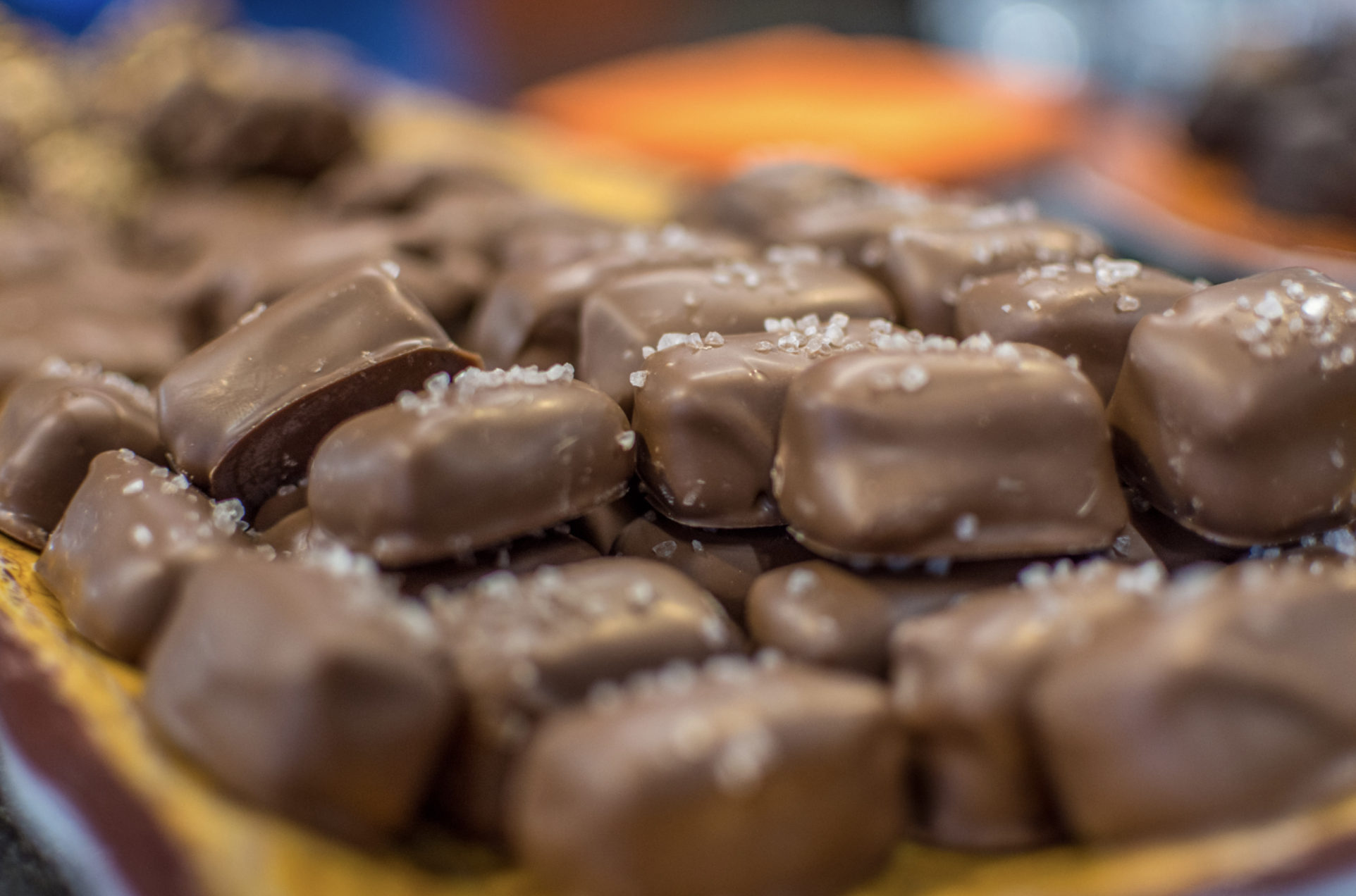 🎹🍫 The Sweet Sound of Niagara: Tours at the Wurlitzer Building &amp; Platter’s Chocolate 🍫🎹