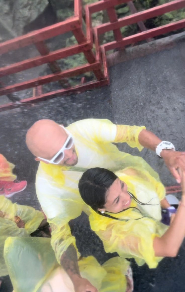 💦 Dancing at Cave of the Winds – A Go Niagara Tradition 💃🕺