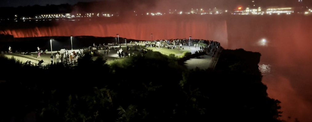 Niagara Falls Illumination Tour – The Night Comes Alive at Niagara!  🌊✨🌙
