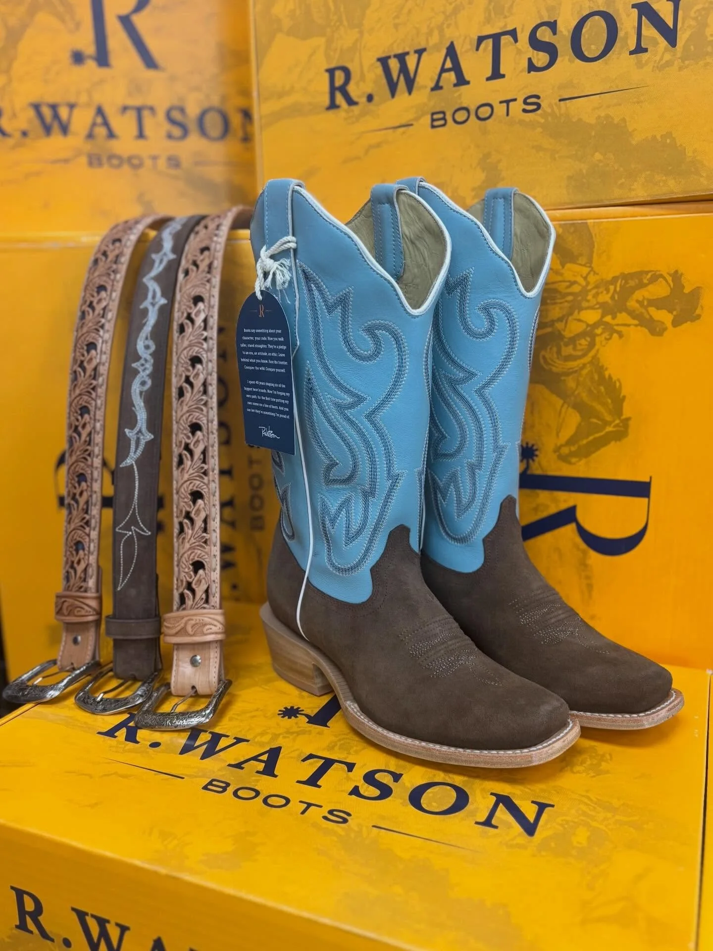 New Arrivals ✨Western done right 🤎🩵
@rwatsonboots ladies chocolate roughout boots with a sky blue goat top. Finish the look with our new belts!