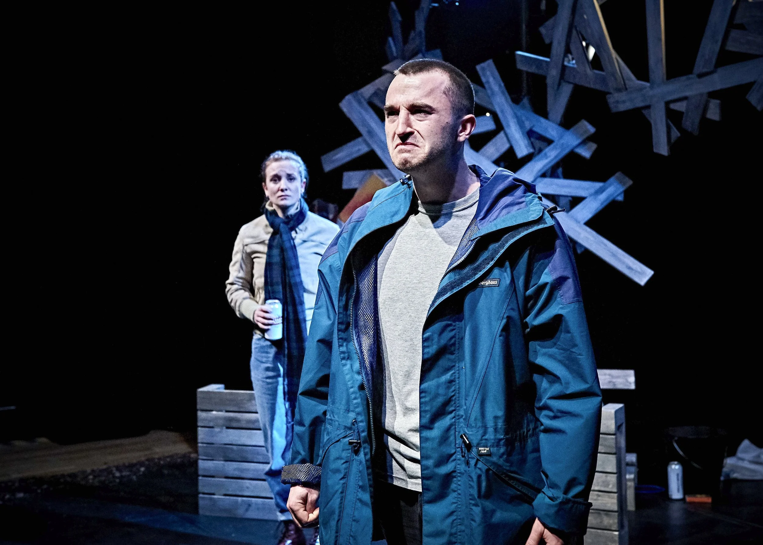  Pryd Mae'r Haf?  
Theatr Cymru
