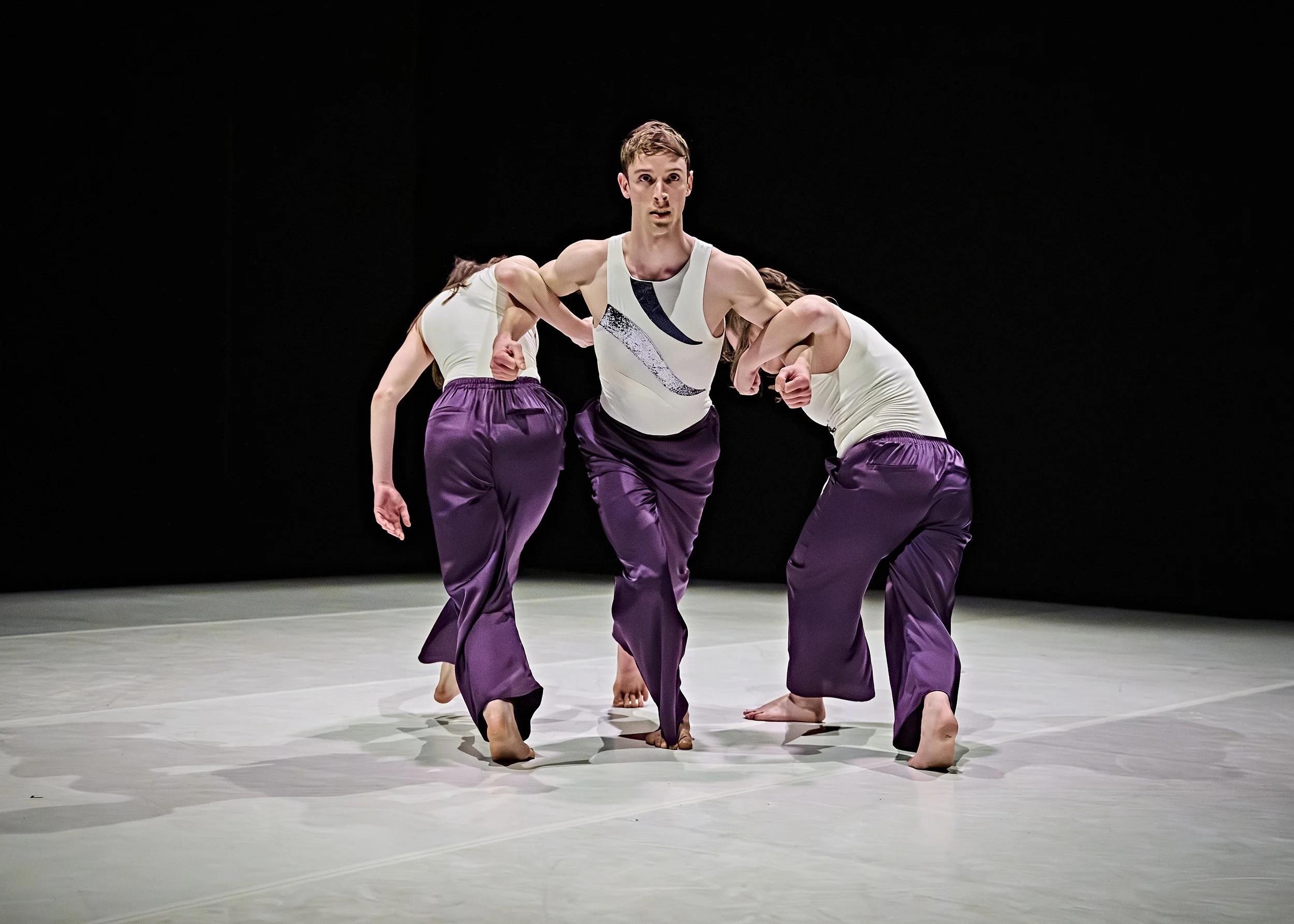 UN3D  
National Dance Company Wales
