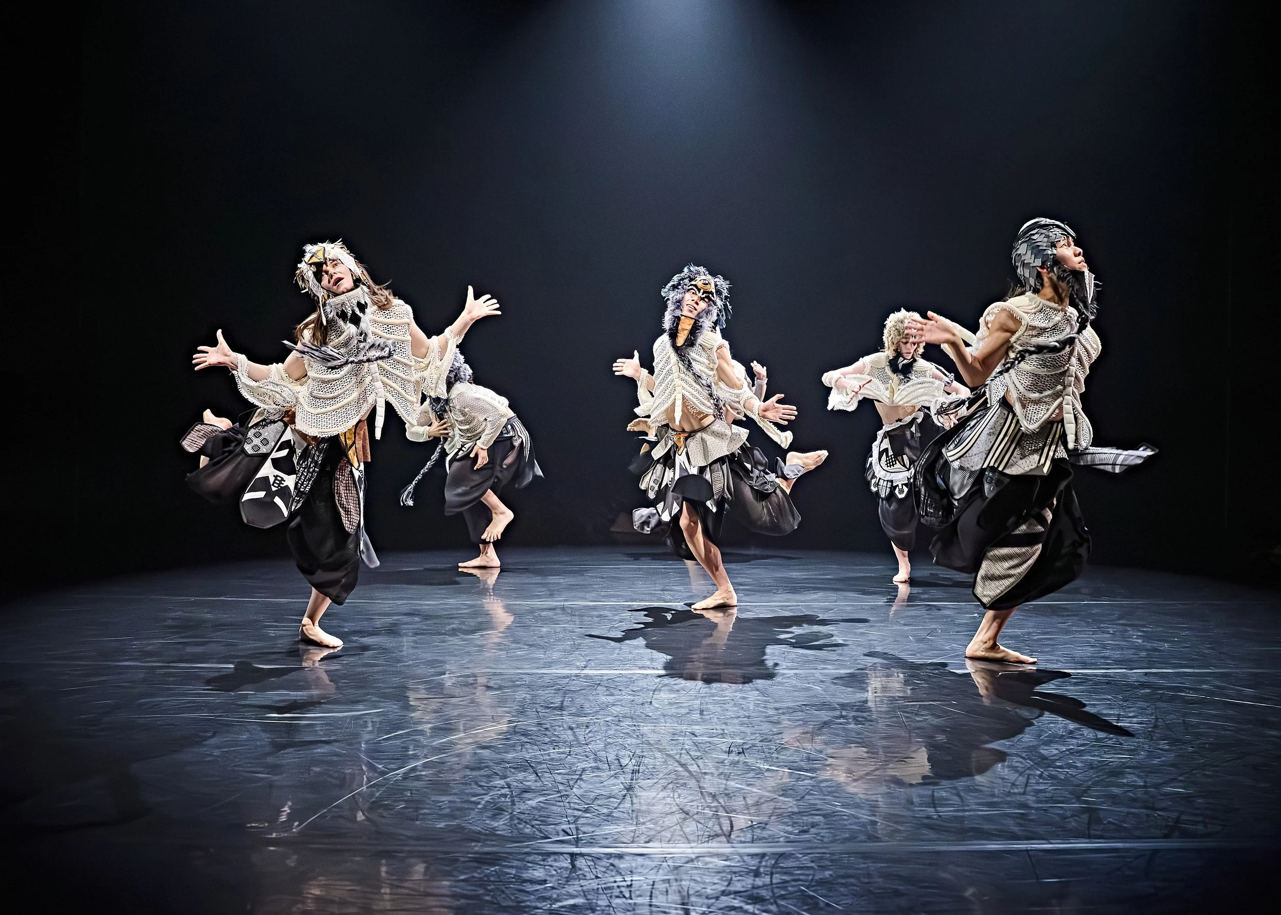  Mabon  
National Dance Company Wales