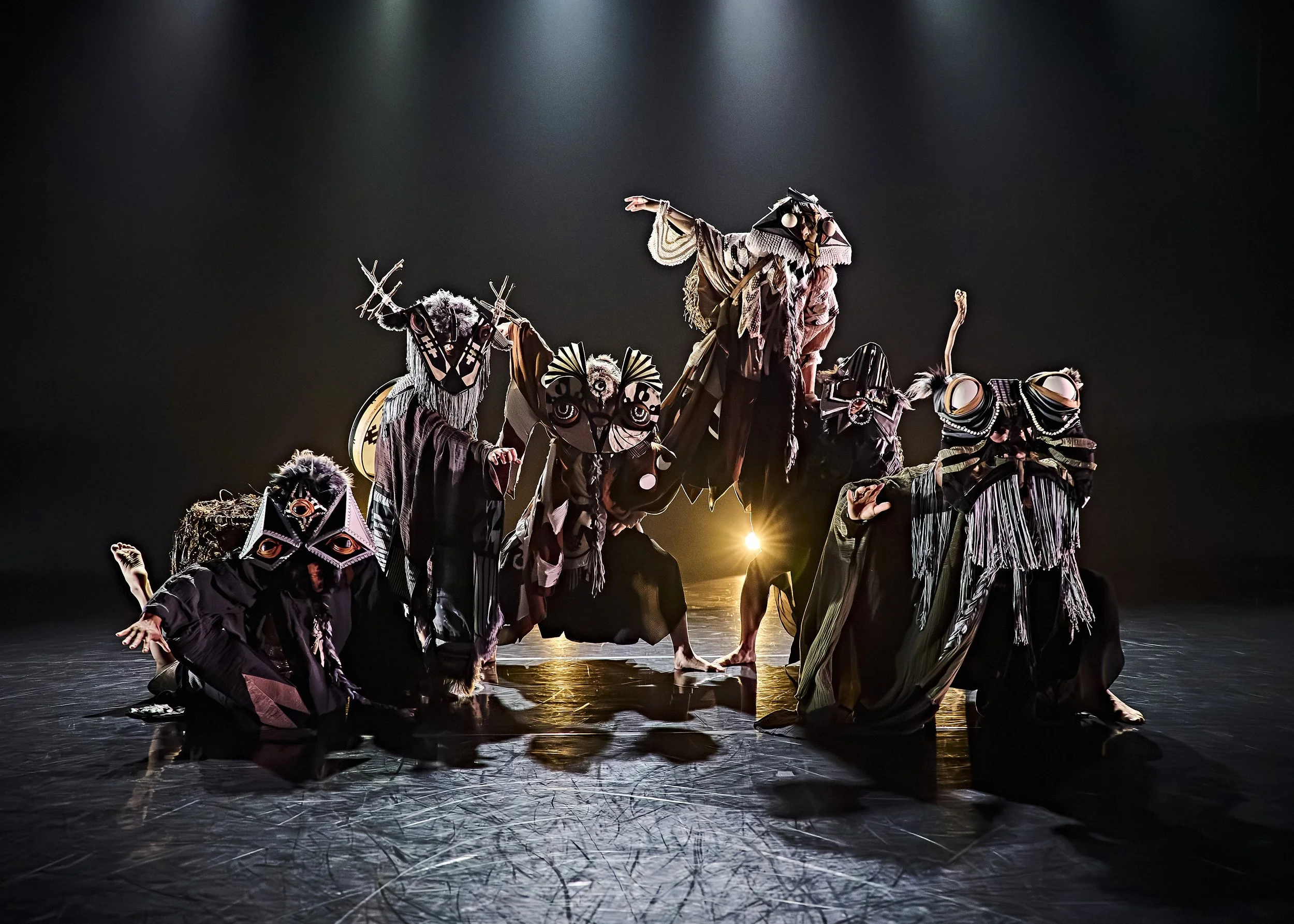  Mabon  
National Dance Company Wales