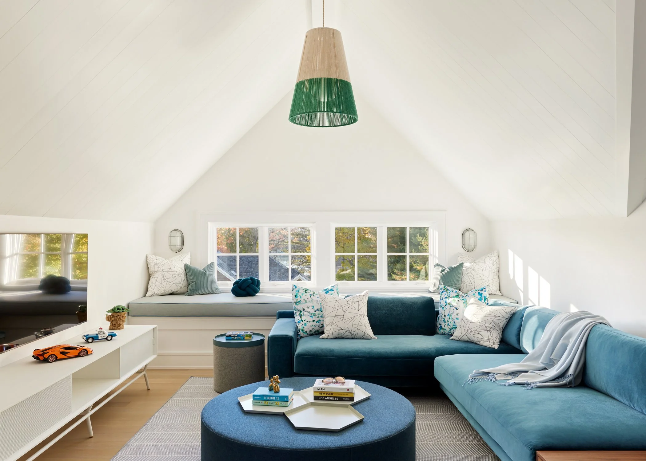 good-bones-design-59-interior-bonus-room.jpg