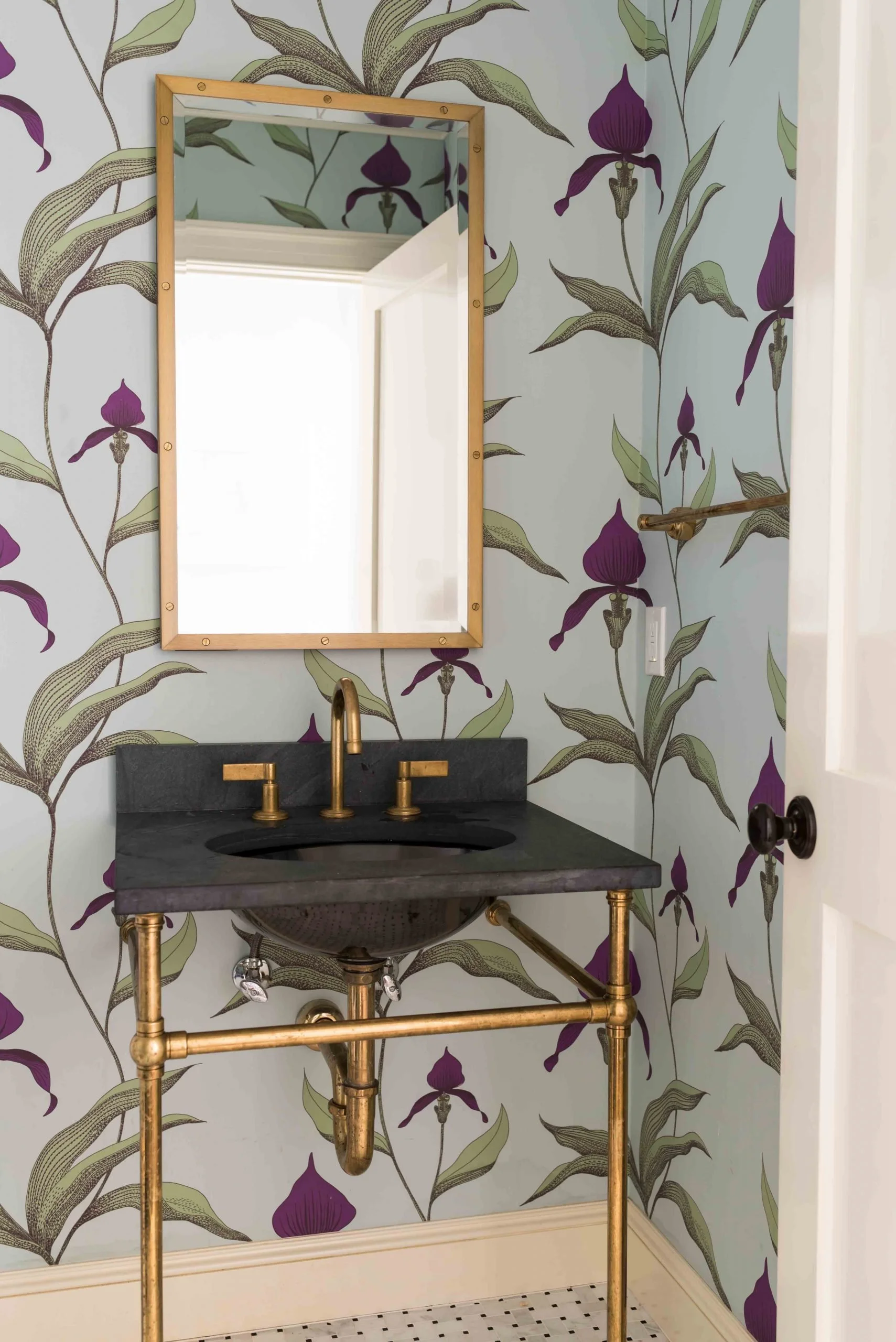 Good-Bones-Design-Graham-Veysey-29-Powder-Room-Interior-Design.jpg